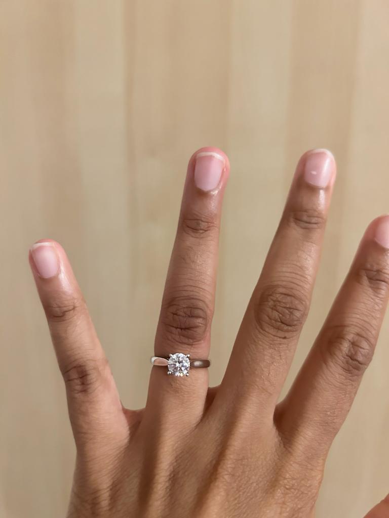 En vente :  Bague solitaire en platine certifiée GIA de 0,9 carat de diamants ronds et brillants 6