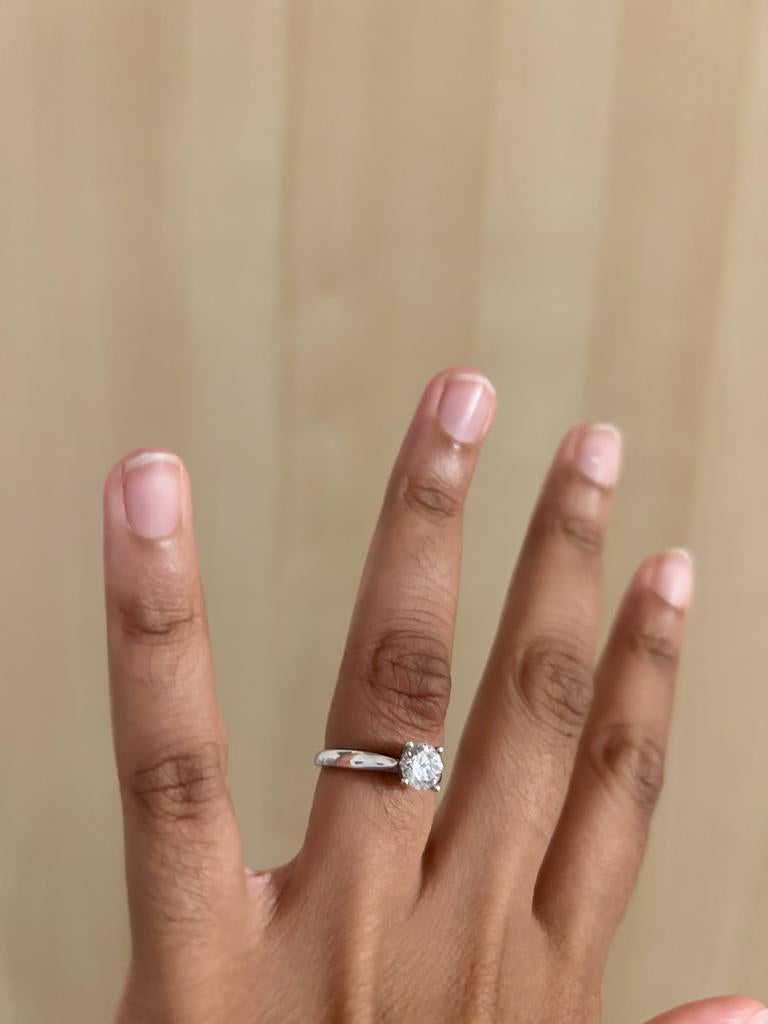 En vente :  Bague solitaire en platine certifiée GIA de 0,9 carat de diamants ronds et brillants 7