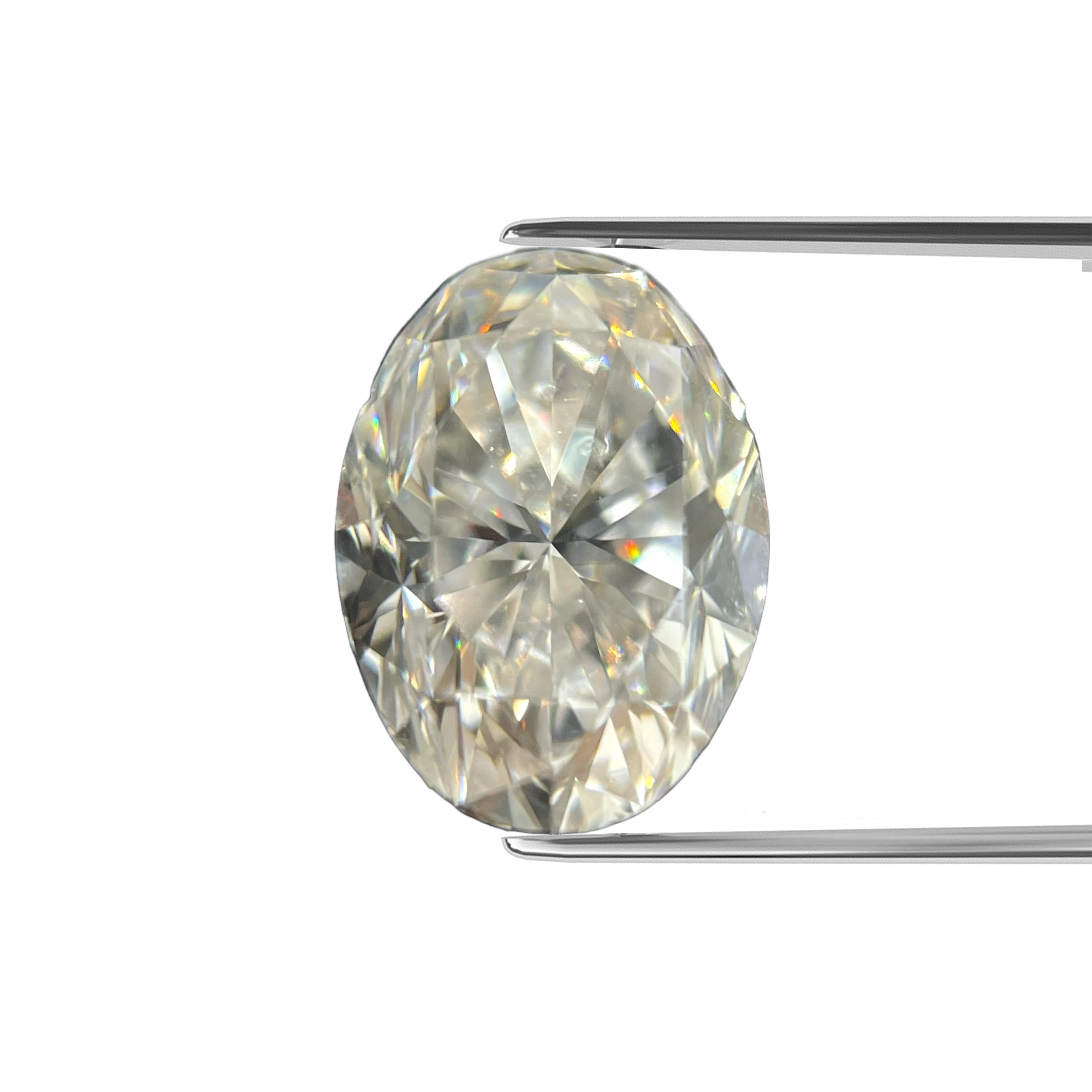 ITEM DESCRIPTION

ID #: NYC56500
Stone Shape: OVAL MODIFIED BRILLIANT 
Diamond Weight: 0.90ct
Clarity: VS2
Color: D
Cut:	Excellent
Measurements: 6.99 x 5.13 x 3.58 mm
Depth %:	69.9%
Table %:	57%
Symmetry: Very Good
Polish: Excellent
Fluorescence: