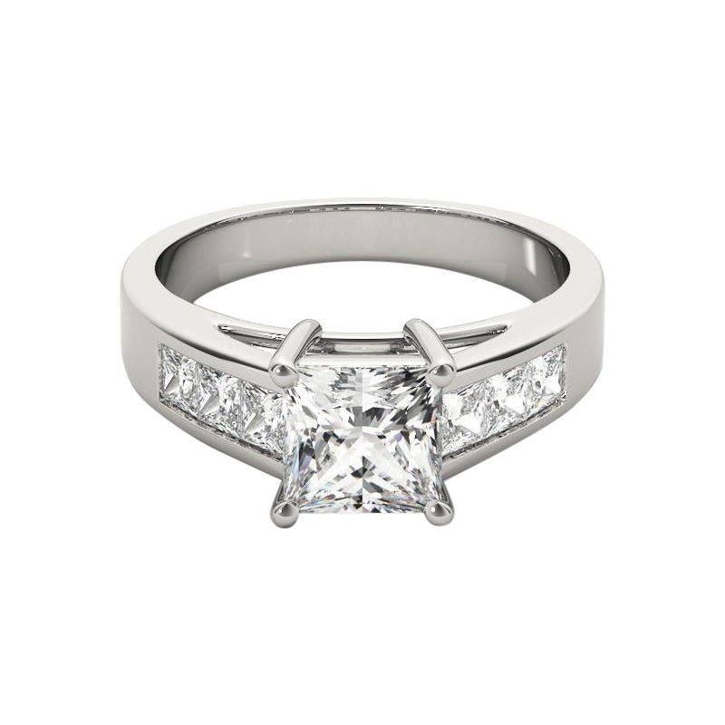 GIA Certified 0,90 Carat Princess Multi-Stone Cathedral Diamond Ring