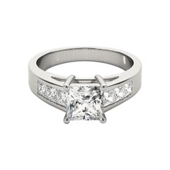 GIA Certified 0,90 Carat Princess Multi-Stone Cathedral Diamond Ring