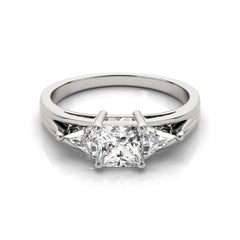Bague en platine certifiée GIA de 0,90 carat Princesse Trillion Est-Ouest
