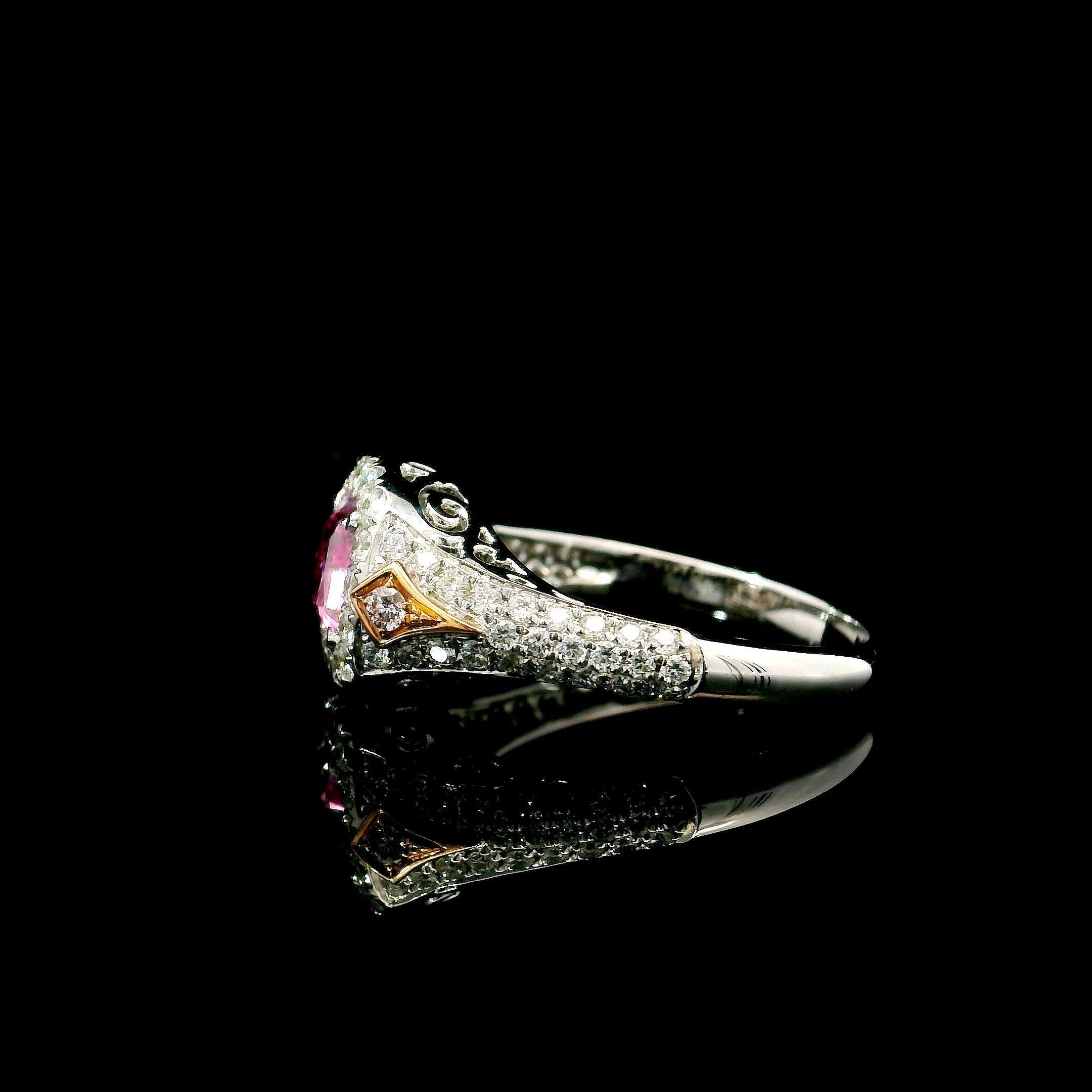 Anello con diamante certificato GIA da 0,90 carati di colore rosa molto chiaro con purezza SI2 in vendita 2