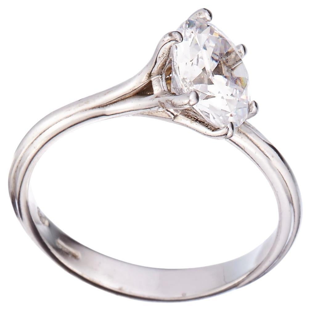 For Sale:  GIA Certified 0.90 Carats Round Diamond White Gold Asymmetrical Engagement Ring