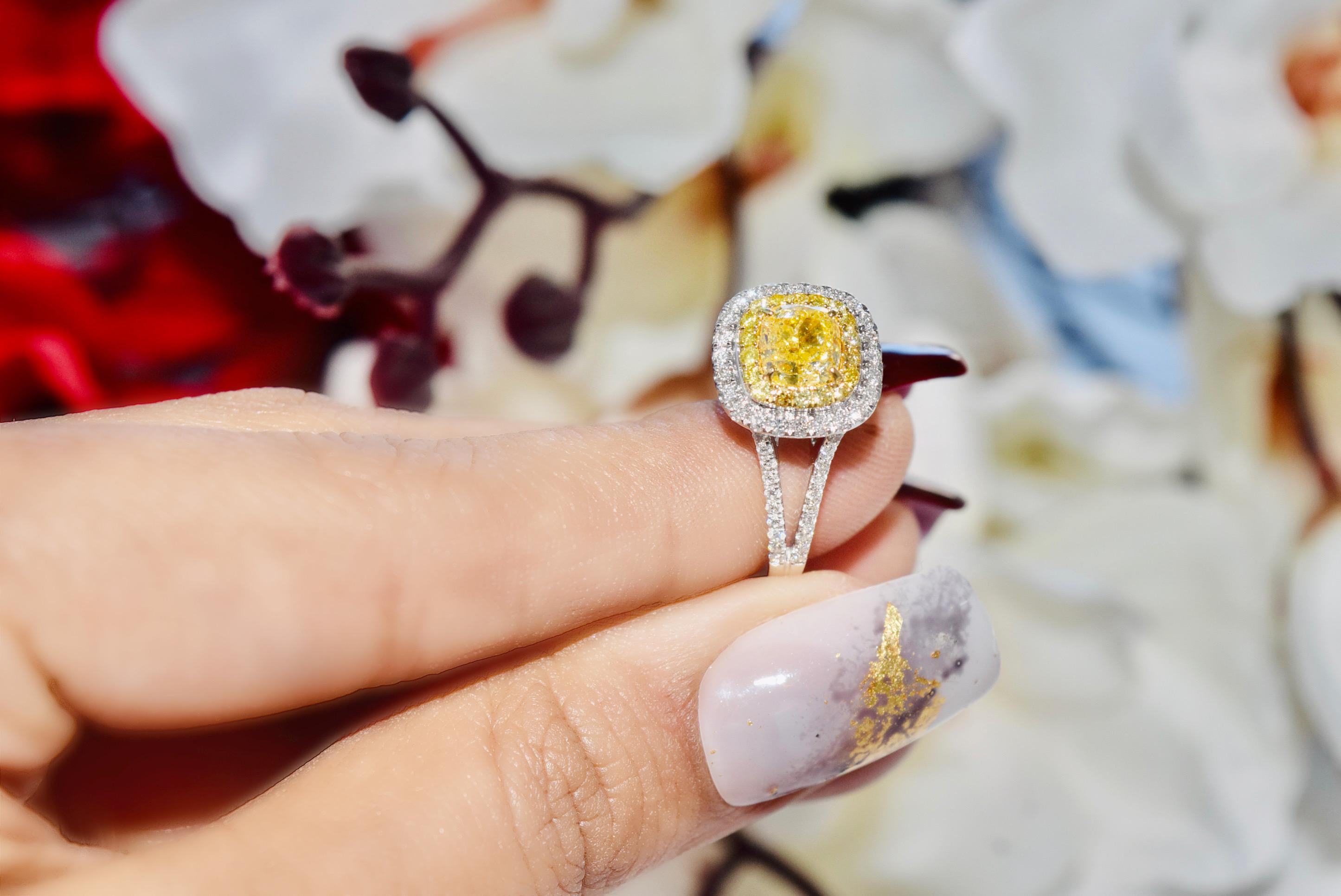 **100% NATURAL FANCY COLOUR DIAMOND JEWELRY**

✪ Jewelry Details ✪

♦ MAIN STONE DETAILS

➛ Stone Shape: Cushion
➛ Stone Color: Fancy yellow
➛ Stone Weight: 0.91 carats
➛ Clarity: I2
➛ GIA certified

♦ SIDE STONE DETAILS

➛ Side pink diamonds - 18