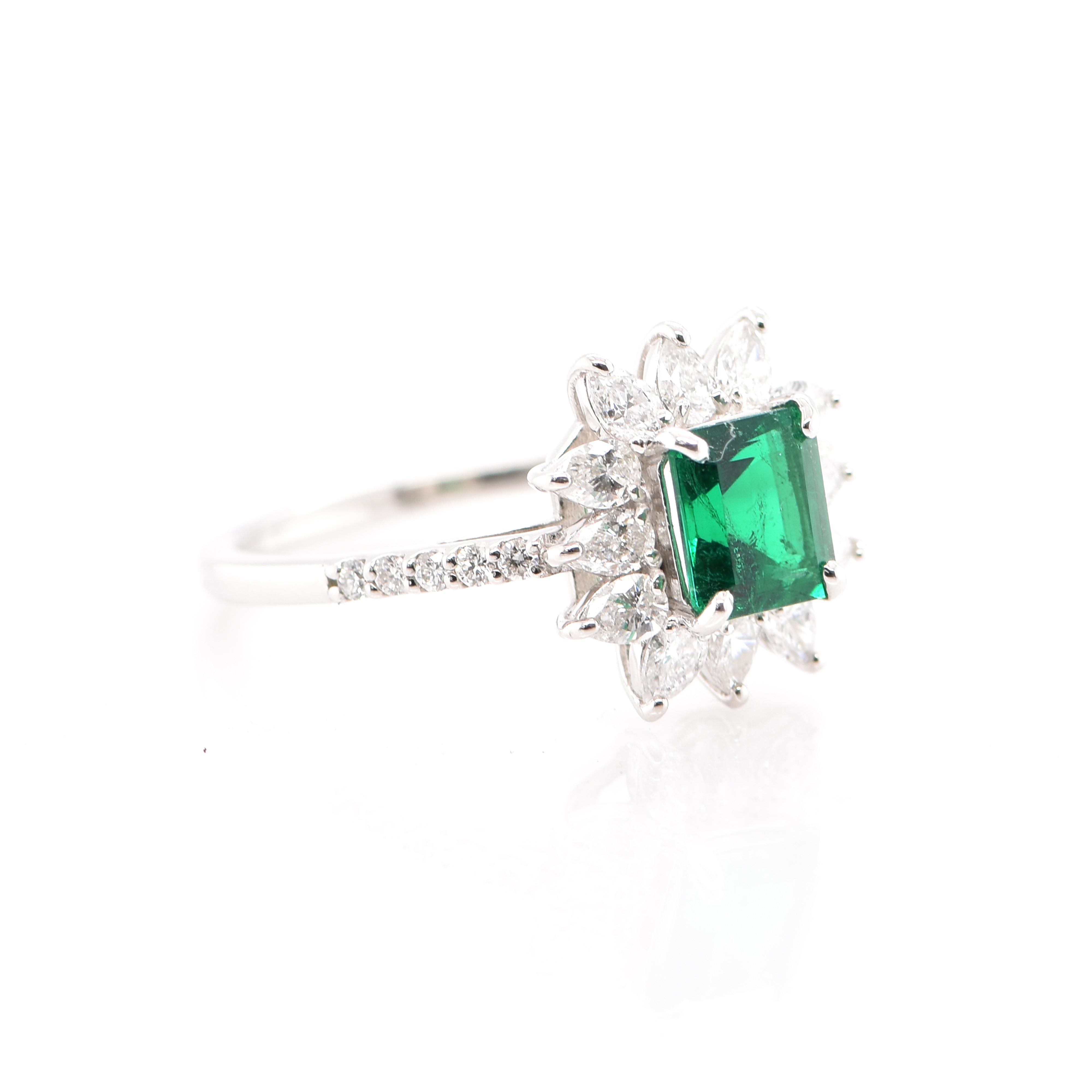 Modern GIA Certified 0.91 Carat Untreated 'No Oil' Colombian Emerald Ring For Sale