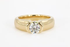 GIA Certified 0.91 CT Round Brilliant Diamond in 18K Yellow Gold Solitaire Ring