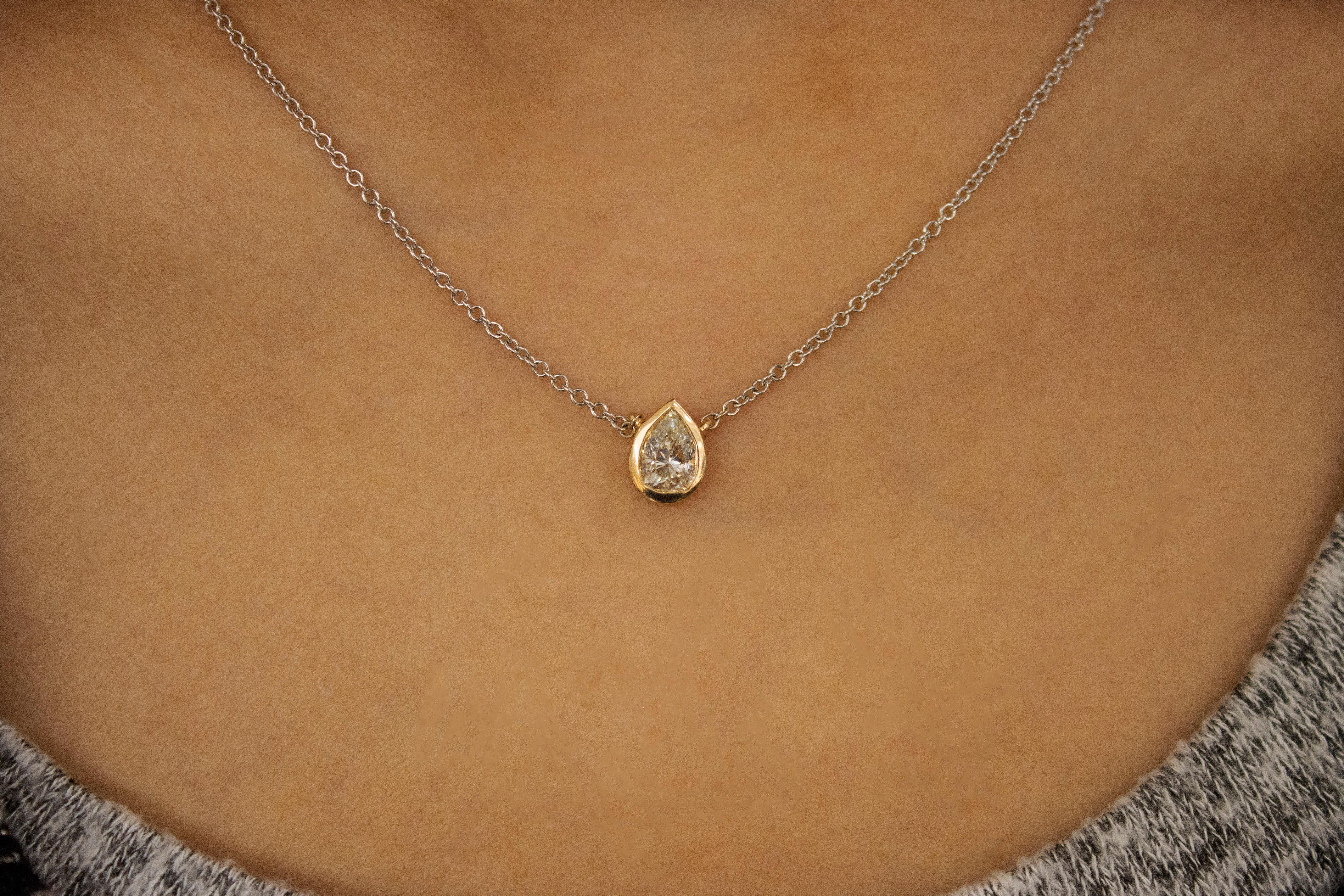 Contemporary Roman Malakov GIA Certified 0.92 Carat Pear Shape Diamond Bezel Pendant Necklace For Sale