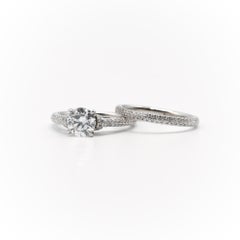 GIA Certified 0.93ct Round Diamond Platinum Engagement Ring Set