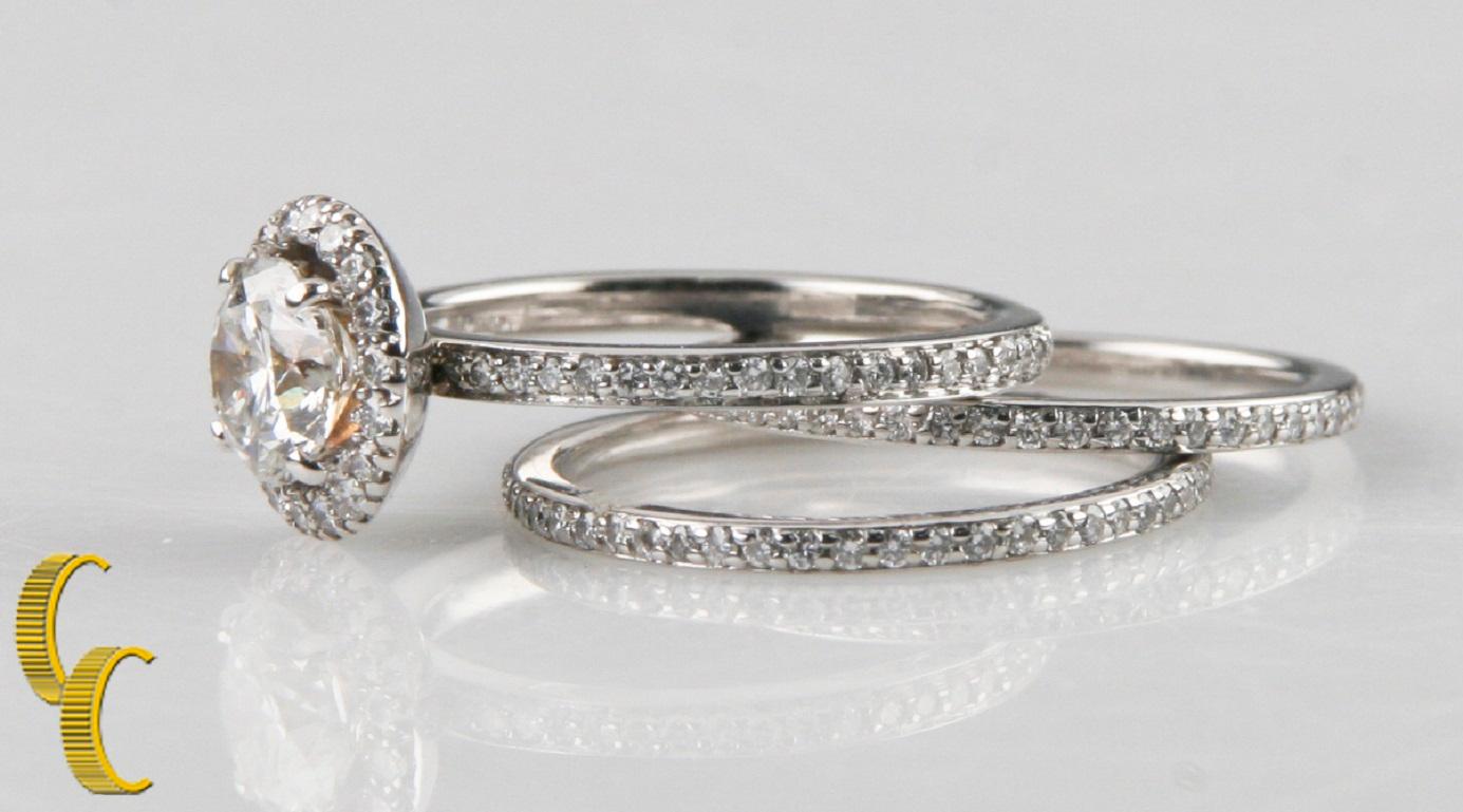 Juego de tres anillos de oro blanco de 18 quilates con diamante redondo de 0,94 quilates certificado por GIA Corte redondo en venta