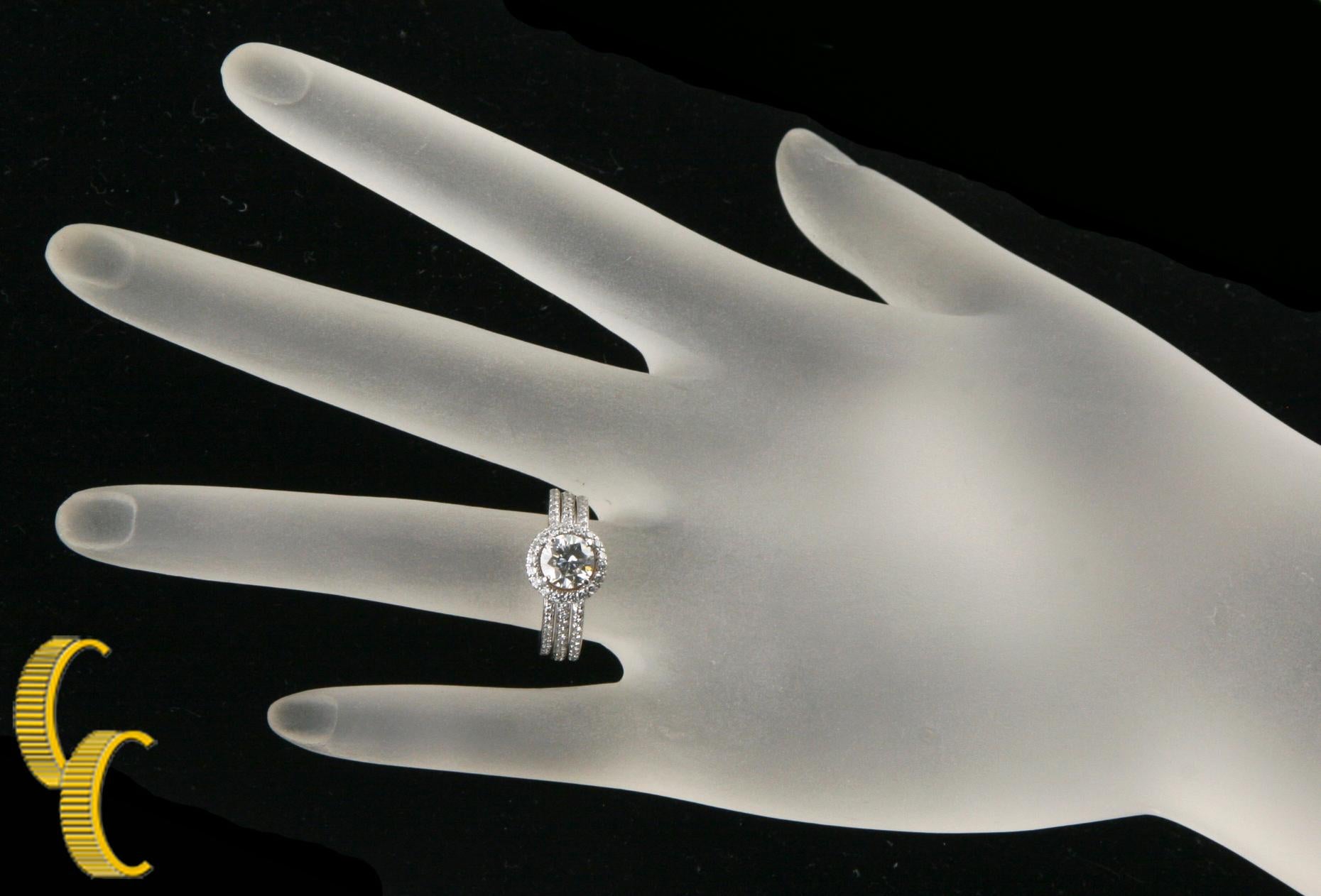 De las mujeres Juego de tres anillos de oro blanco de 18 quilates con diamante redondo de 0,94 quilates certificado por GIA en venta