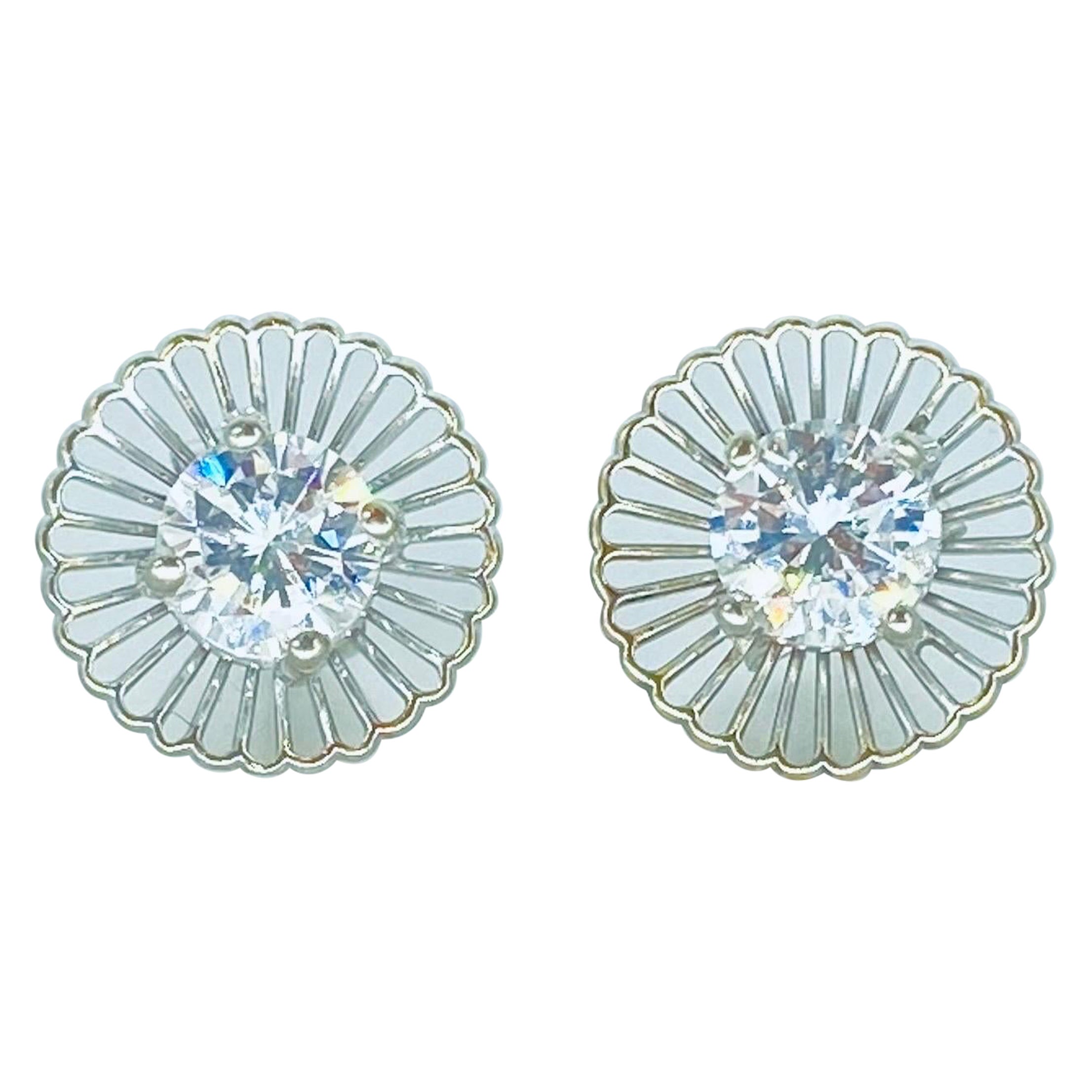 GIA-zertifizierte 0,94 Karat runde Diamant-Ohrstecker im floralen Rand-Design im Angebot