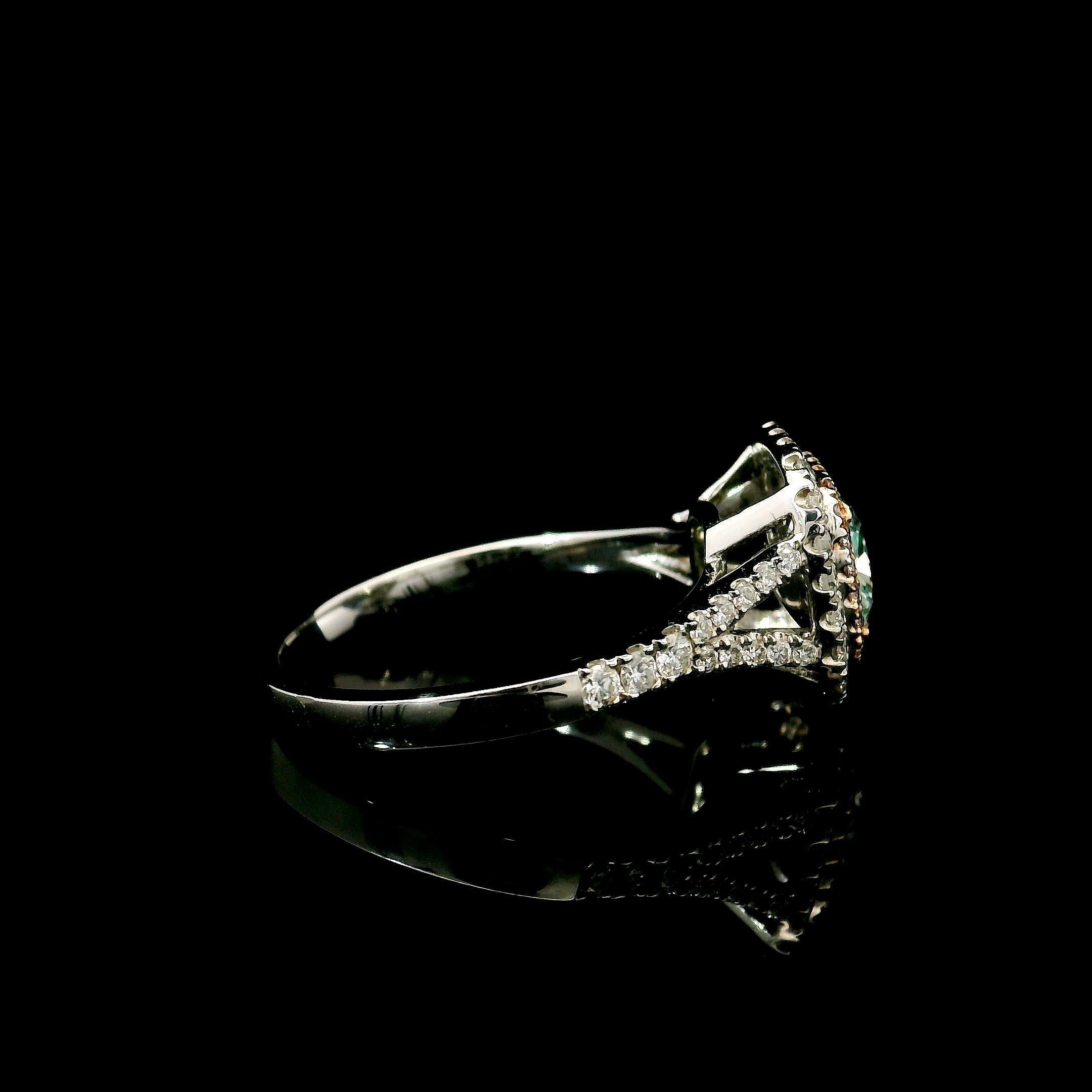 GIA Certified 0.94 Carat Very Light Yellow Green SI1 Clarity Diamond Ring 2