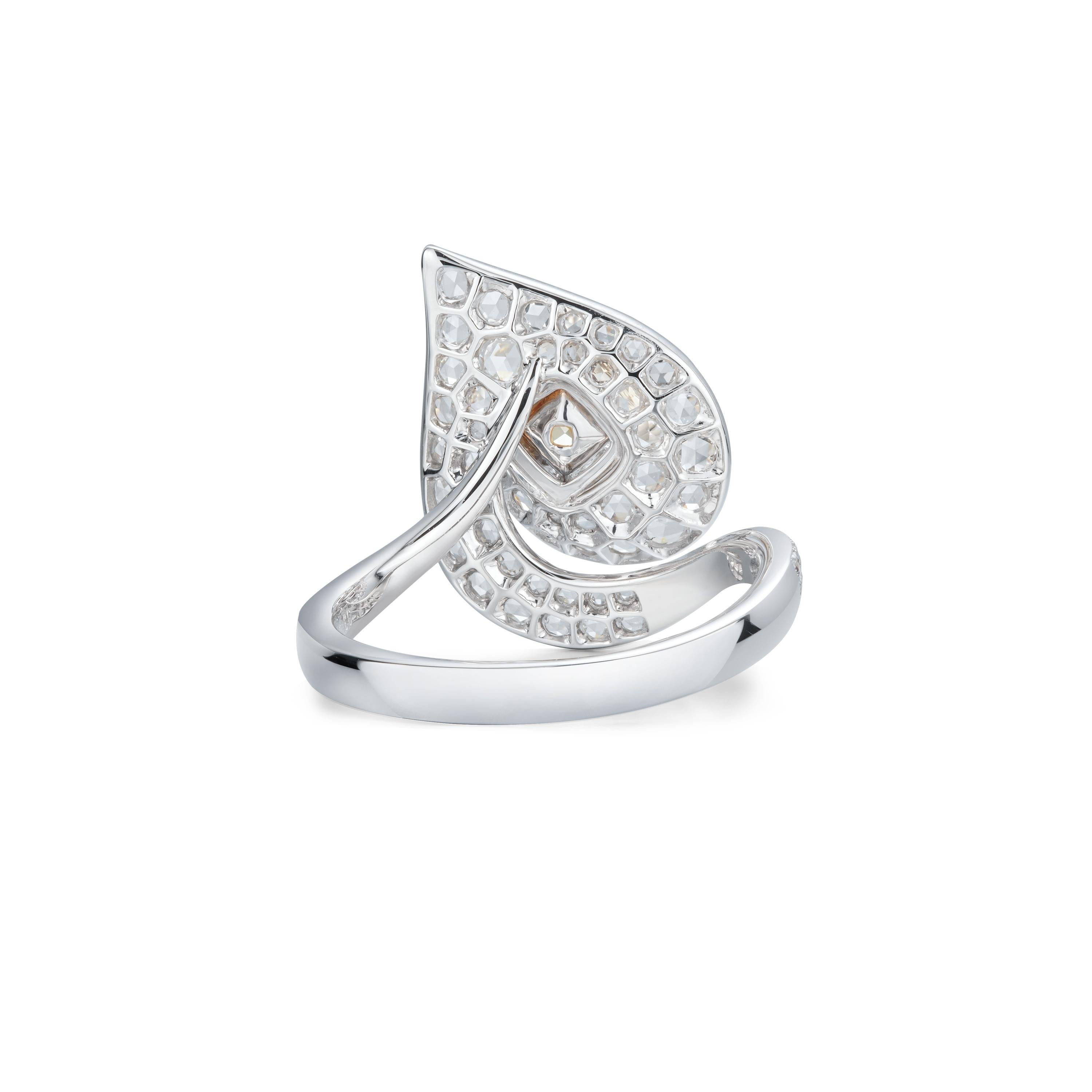 Bague en or 18 carats avec diamants taille coussin jaune intense de 0,96 carat certifiés par le GIA Unisexe en vente