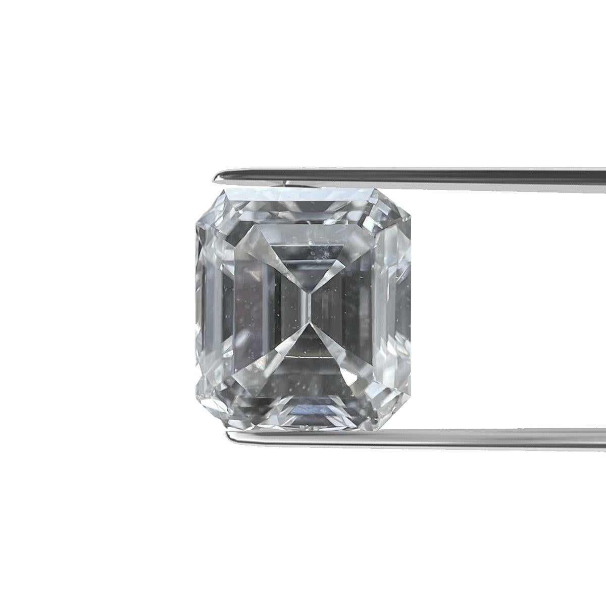 ITEM DESCRIPTION

ID #: NY56719
Stone Shape:	EMERALD CUT
Diamond Weight: 0.97ct
Clarity: VS1
Color: G
Cut:	Excellent
Measurements: 5.83 x 5.23 x 3.54 mm
Depth %:	67.7%
Table %:	70%
Symmetry: Good
Polish: Good
Fluorescence: None
Certifying Lab: