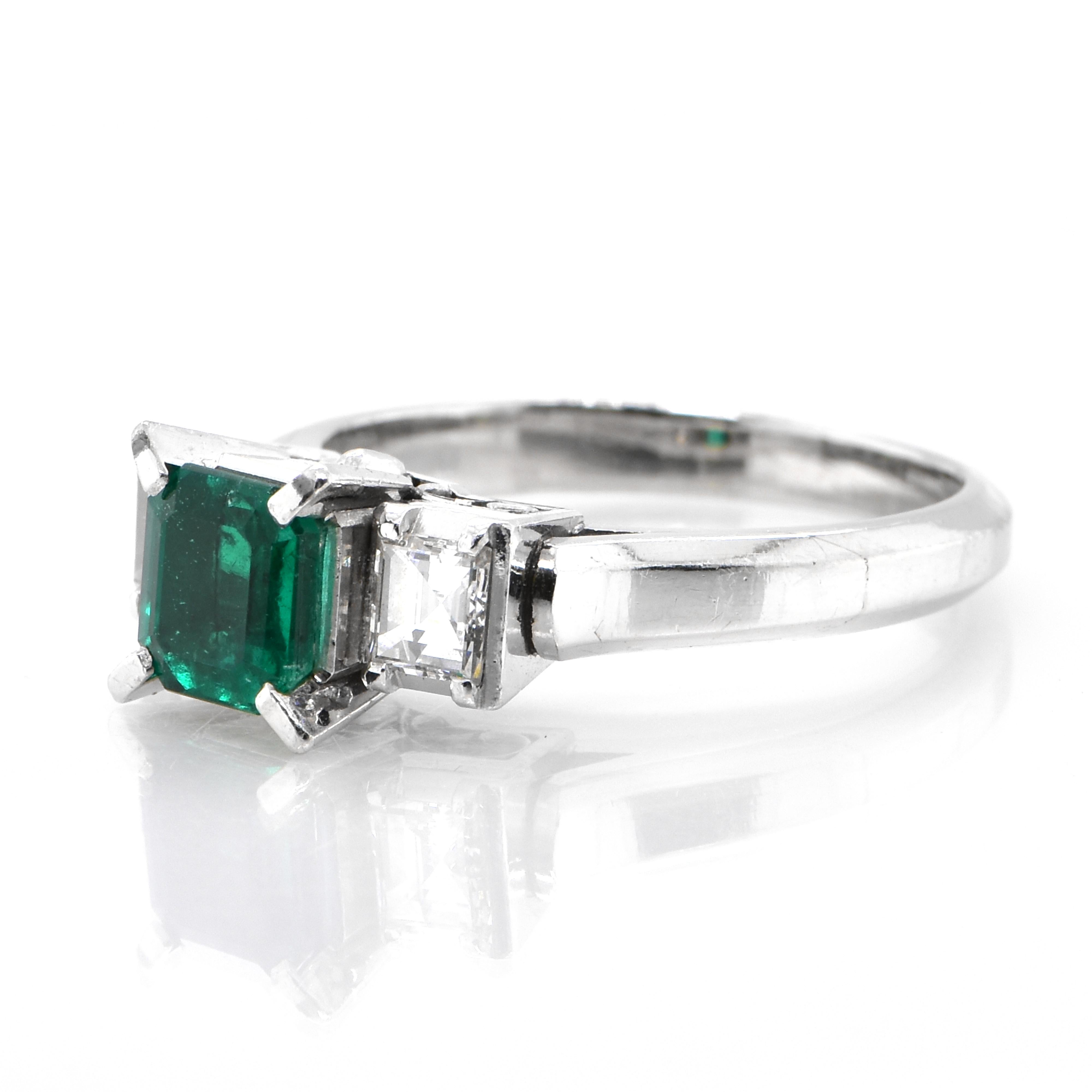 Emerald Cut GIA Certified 0.97 Carat 'No Oil' (Untreated), Colombian Emerald & Diamond Ring For Sale