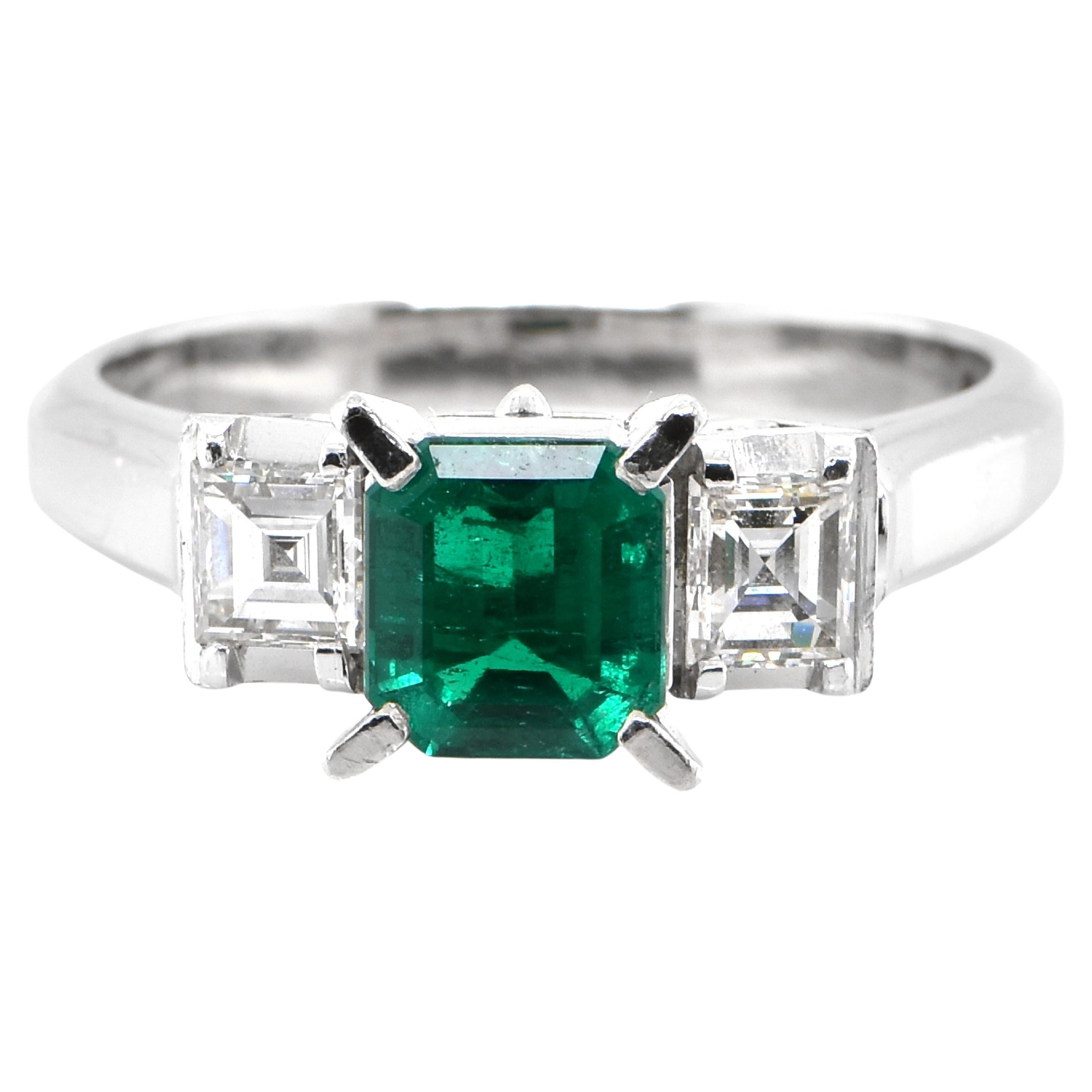 GIA Certified 0.97 Carat 'No Oil' (Untreated), Colombian Emerald & Diamond Ring For Sale