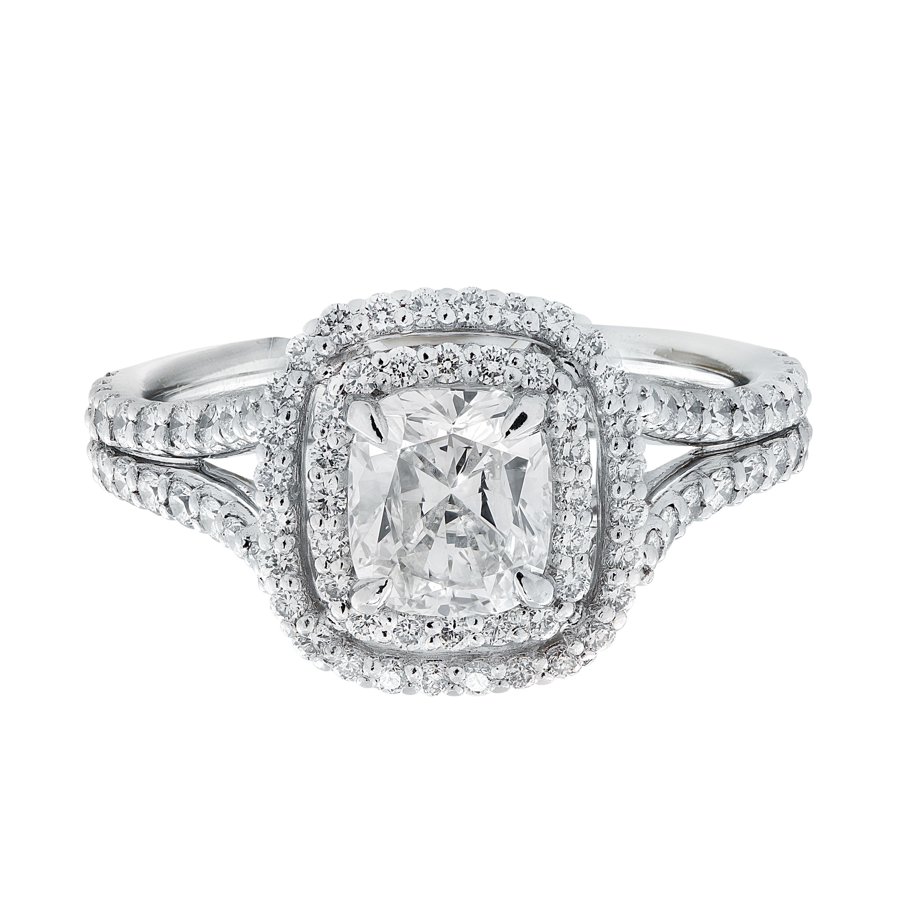 Bague de fiançailles double halo en diamant taillé en coussin de 1 carat certifiée GIA Neuf - En vente à West Palm Beach, FL