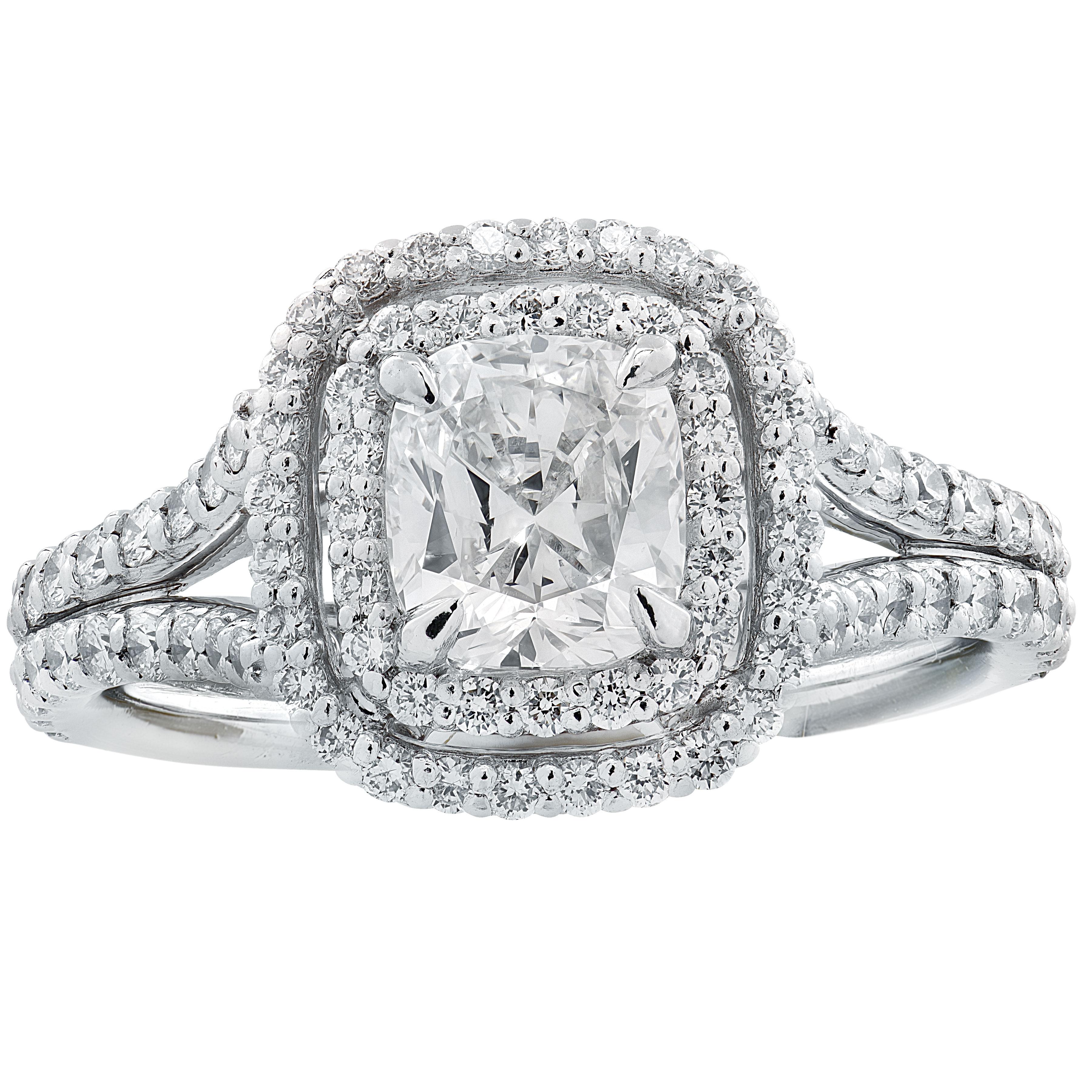 Bague de fiançailles double halo en diamant taillé en coussin de 1 carat certifiée GIA Pour femmes en vente