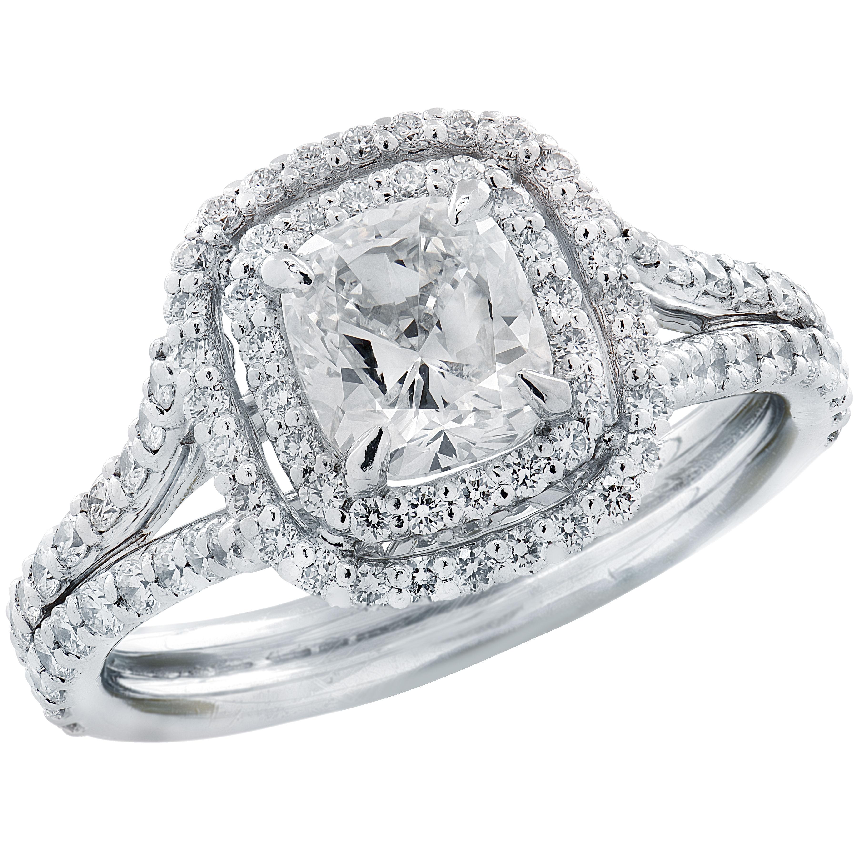 Bague de fiançailles double halo en diamant taillé en coussin de 1 carat certifiée GIA en vente 1