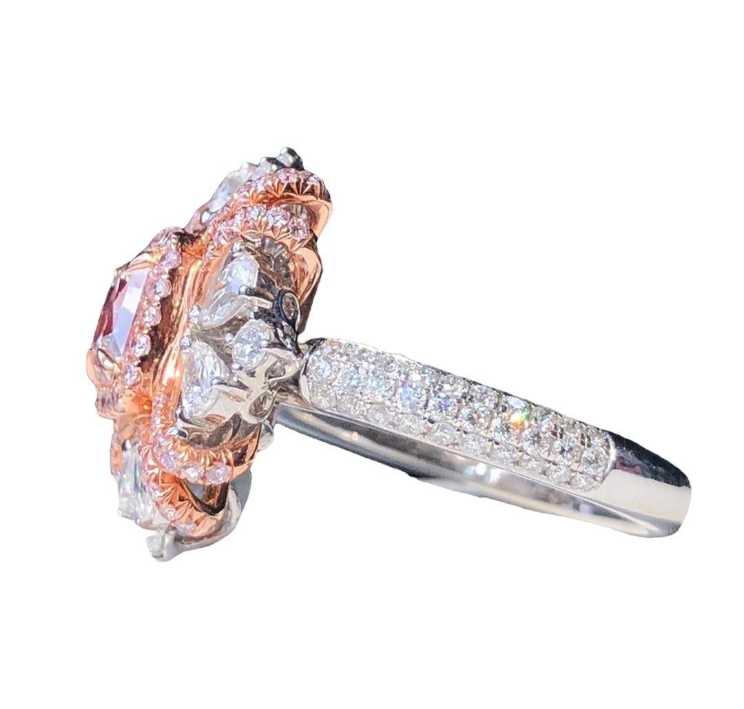 Bague Halo Vintage en diamant rose très clair de 1 carat, taille coussin, certifiée GIA Unisexe en vente