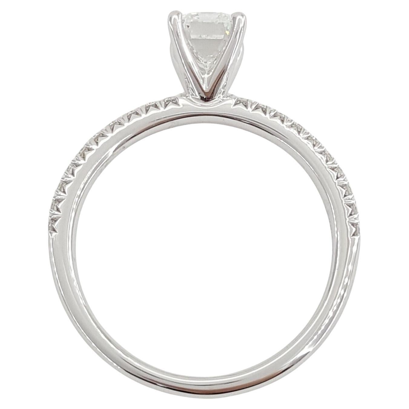 Contemporain Bague en or blanc 18 carats certifiée GIA avec diamant taille émeraude de 1 carat en vente
