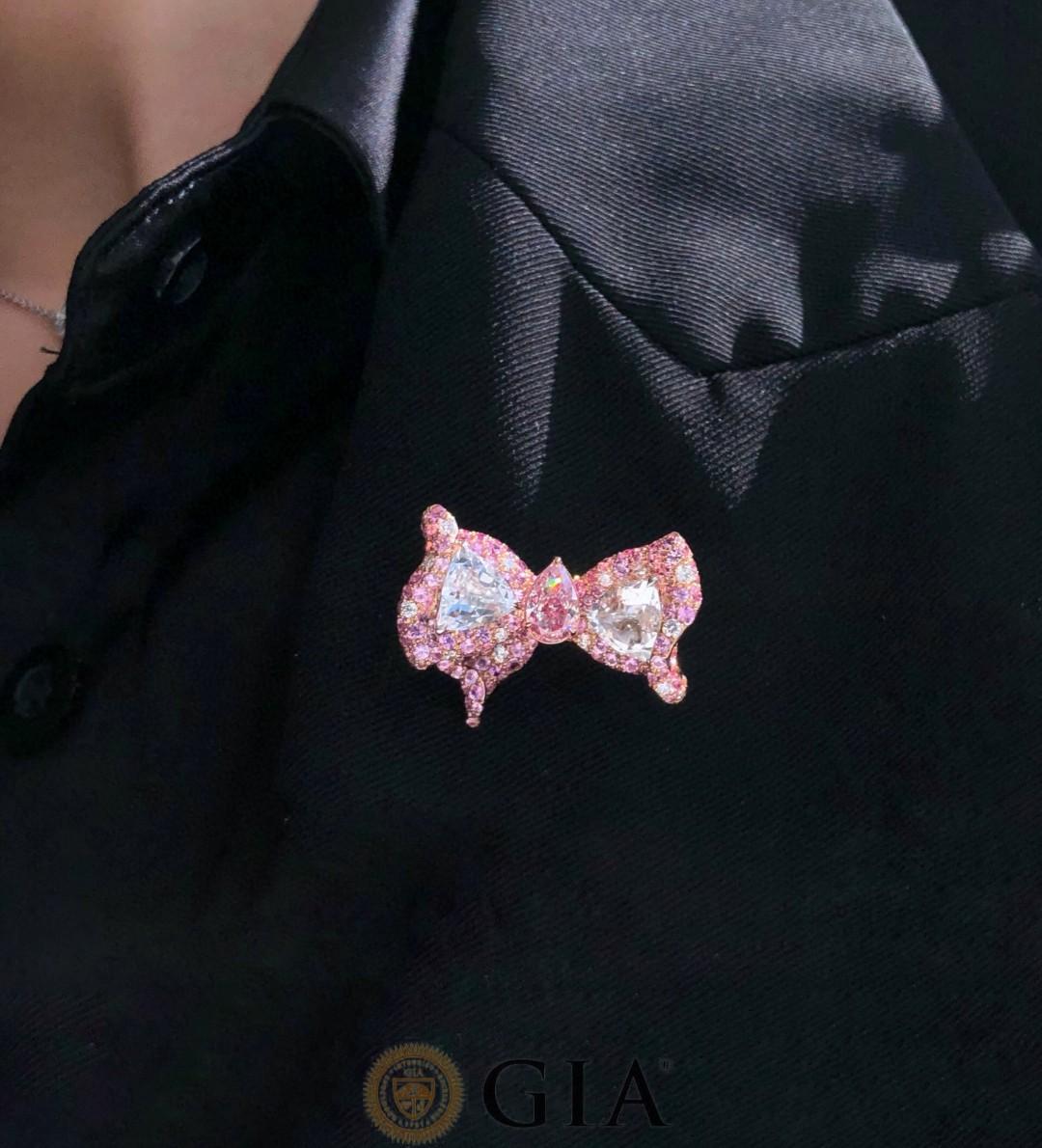 Bague à nœud en diamant rose orangé clair fantaisie taille poire de 1 carat certifié GIA Pour femmes en vente