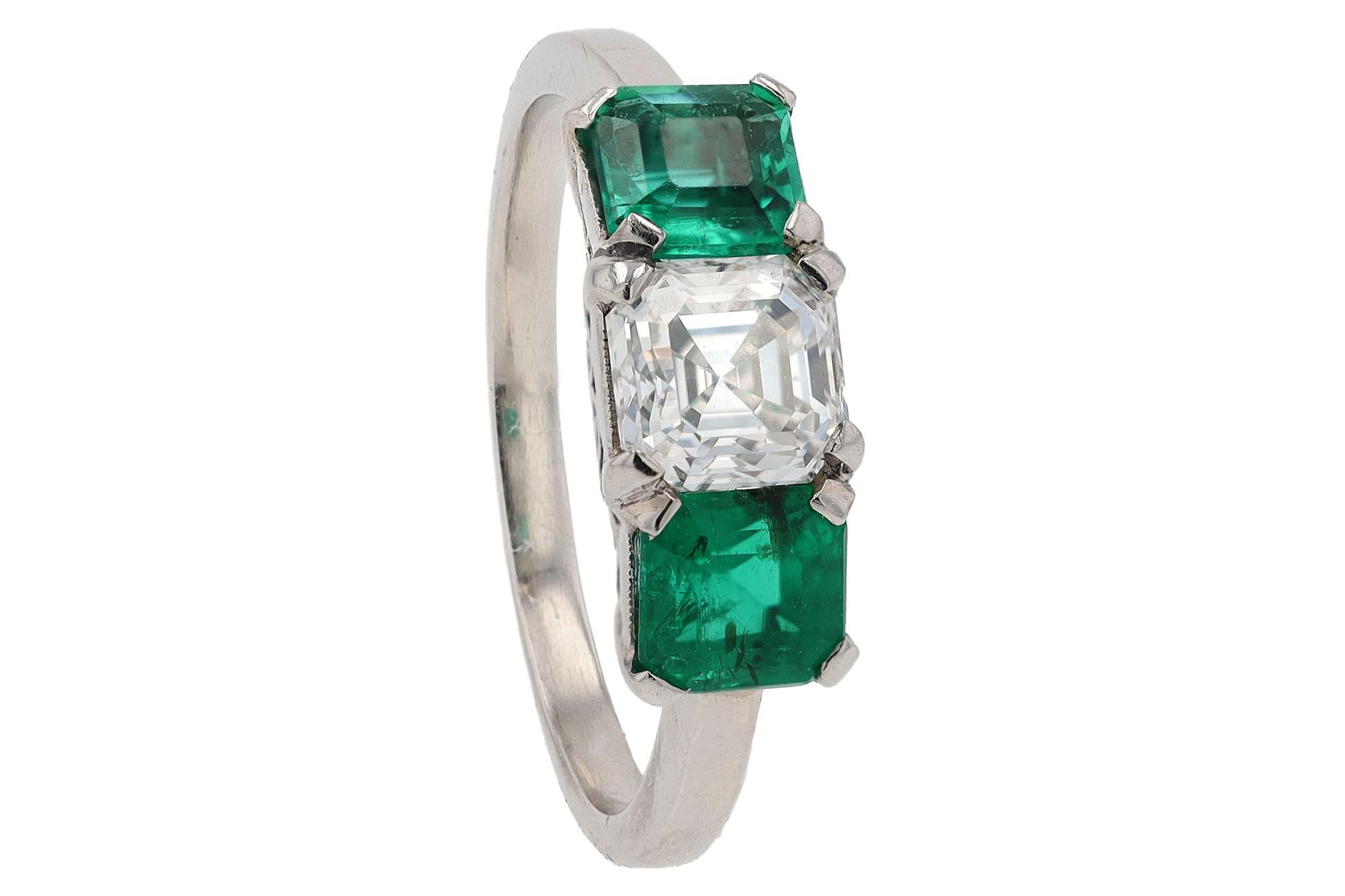Art Deco GIA Certified 1 Carat G SI Asscher Cut Diamond & Emerald Engagement Ring For Sale