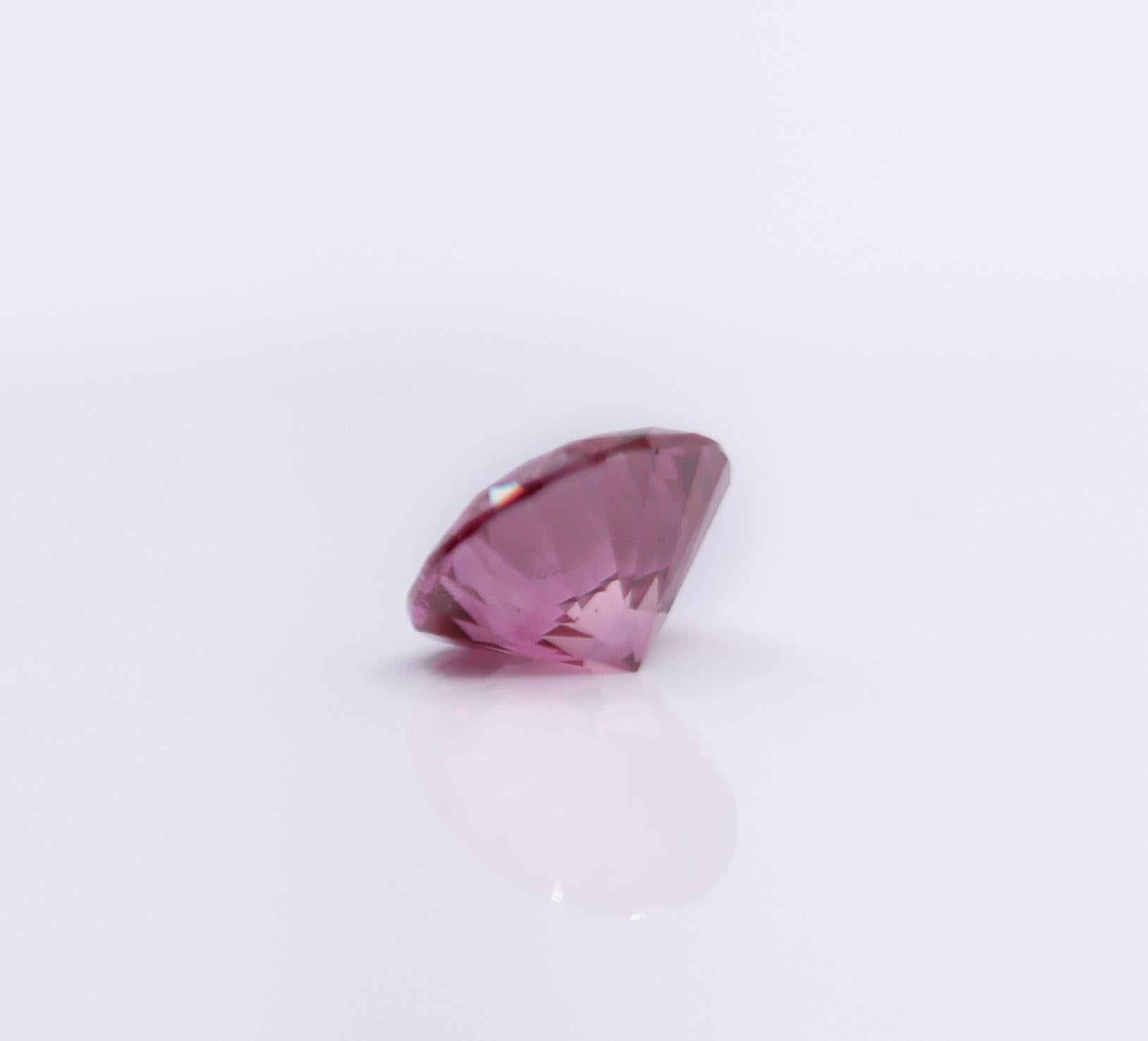GIA Certified 1 Carat Purplish Pink Diamond Earth Mined Brilliant Round 6.5mm For Sale 2
