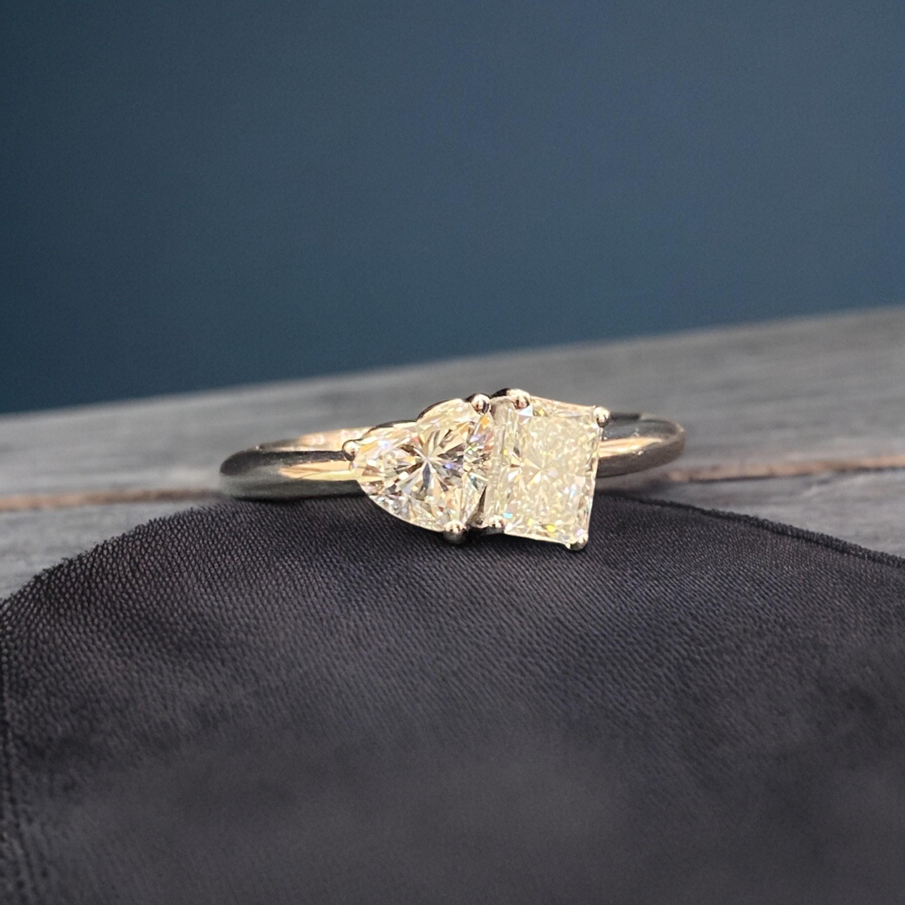 Contemporary GIA Certified 1 Cts F/VS1 Heart Radiant Shaped Diamonds Toi Et Moi Ring 18K Gold For Sale