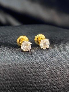 GIA Certified 1 Cts F/VS1 Round Brilliant Diamonds Stud Earrings 18K Yellow Gold