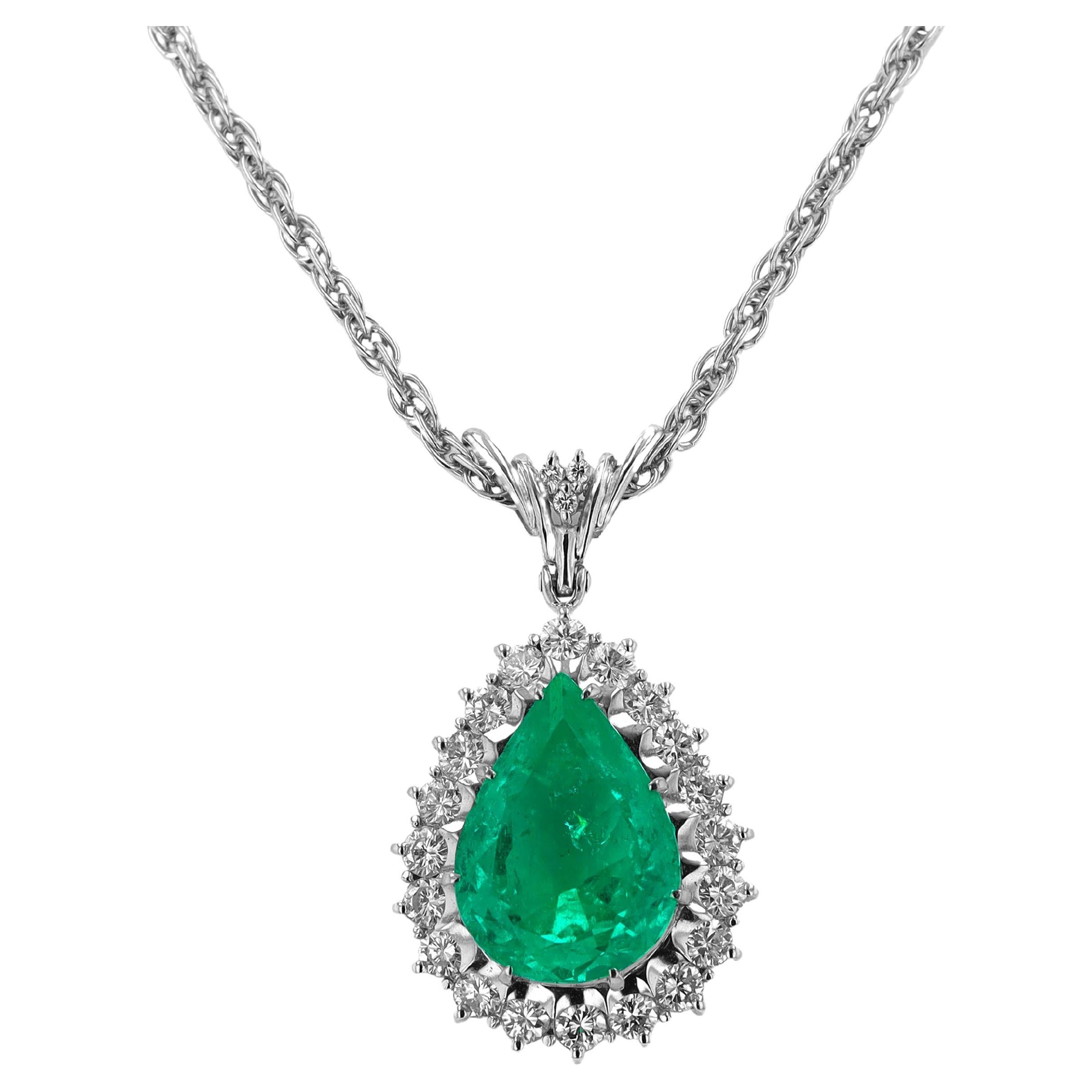 GIA-zertifizierte 10 Karat kolumbianische Smaragd-Halskette