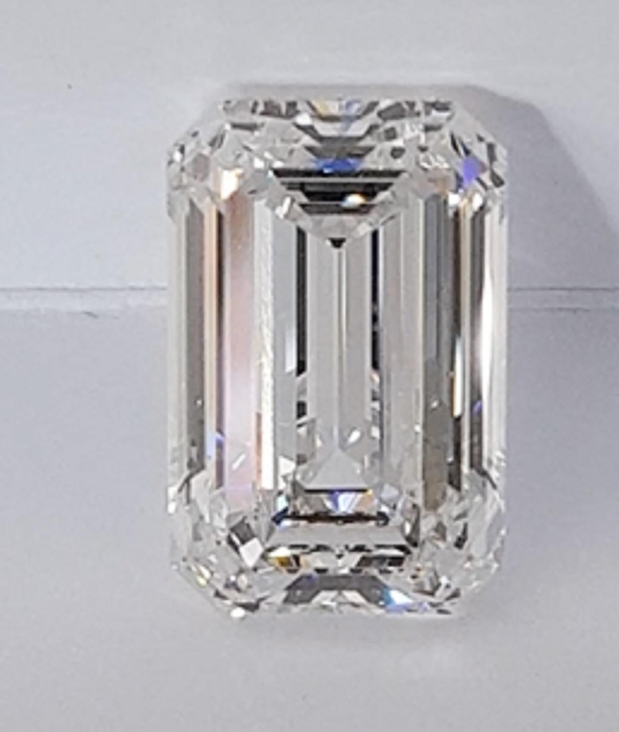GIA-zertifizierter 10 Karat Diamant im Smaragdschliff mit perfekter Proportion VVS1 Reinheit (Moderne)