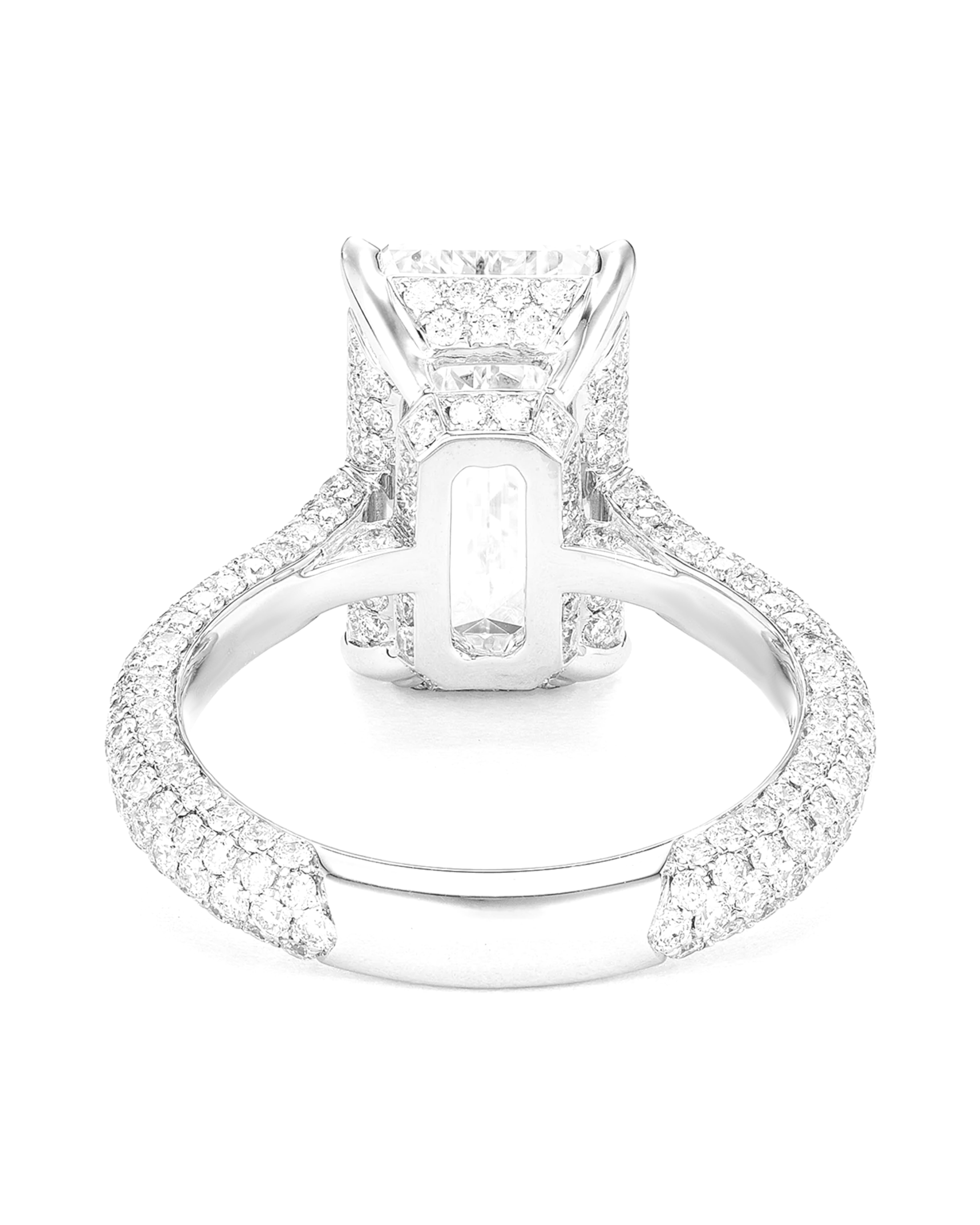 GIA Certified 10 Carat Emerald Cut Diamond Platinum Ring In New Condition For Sale In Chicago, IL