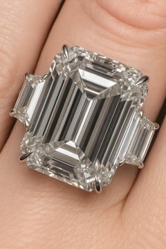 GIA Certified 10 Carat Emerald Cut Diamond Platinum Ring with trapezoid diamond