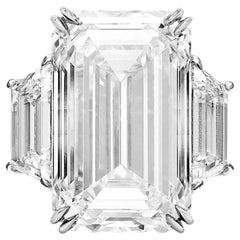 GIA Certified 10 Carat Emerald Diamond Diamond Ring