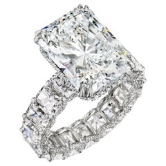 Anillo de compromiso de diamantes radiantes "Ashley" de 10 quilates F VS2 certificado por GIA
