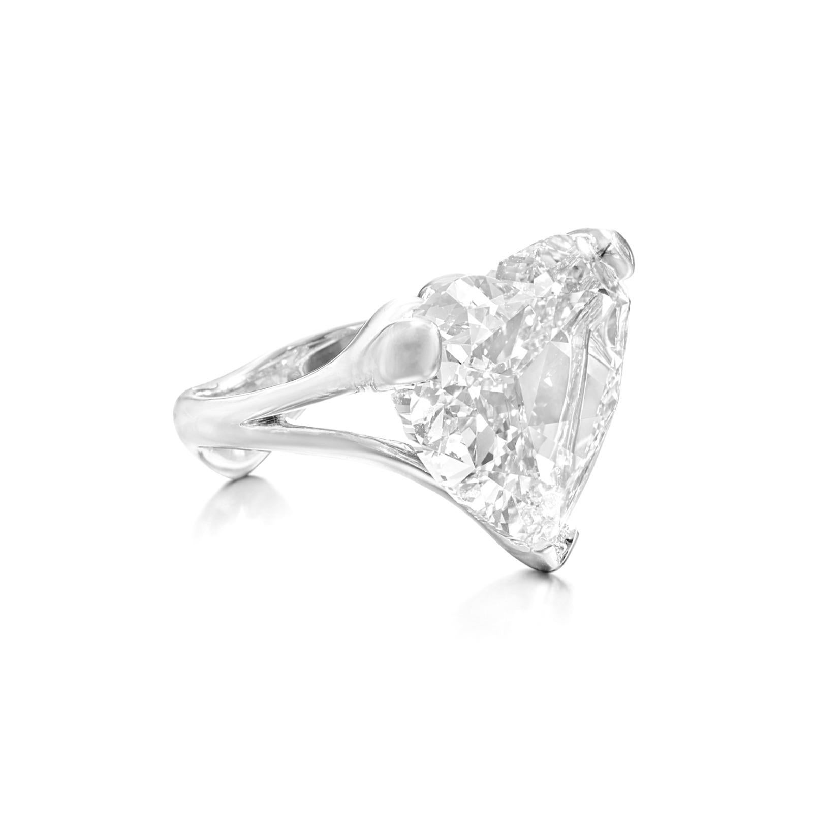 Cuore Anello di fidanzamento con diamante taglio cuore certificato GIA da 10 carati in platino in vendita