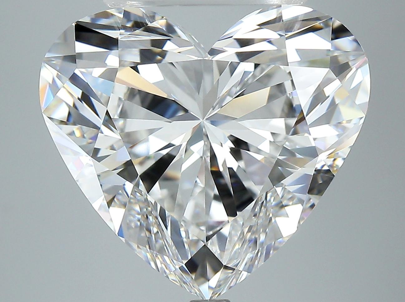 Taille cœur Collier en diamant certifié GIA de 10 carats en forme de cœur en vente