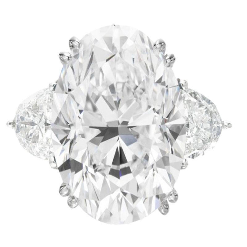 Bague solitaire en diamant ovale à taille brillante de 10 carats certifiée par la GIA Neuf - En vente à Rome, IT