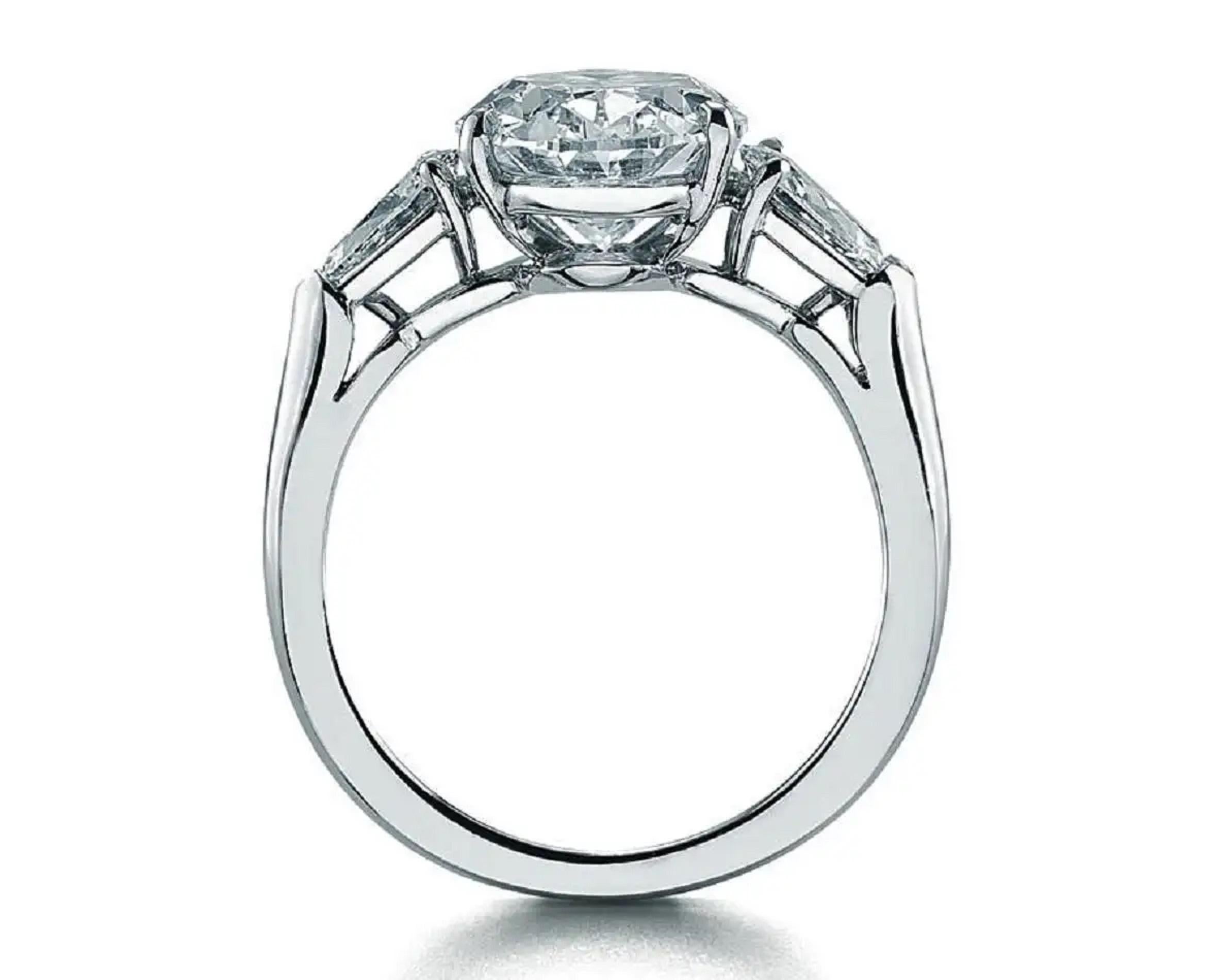 Contemporary GIA Certified 10.02 Carat Oval Cut Diamond Ring in 18K White Gold VVS1 Clarity For Sale