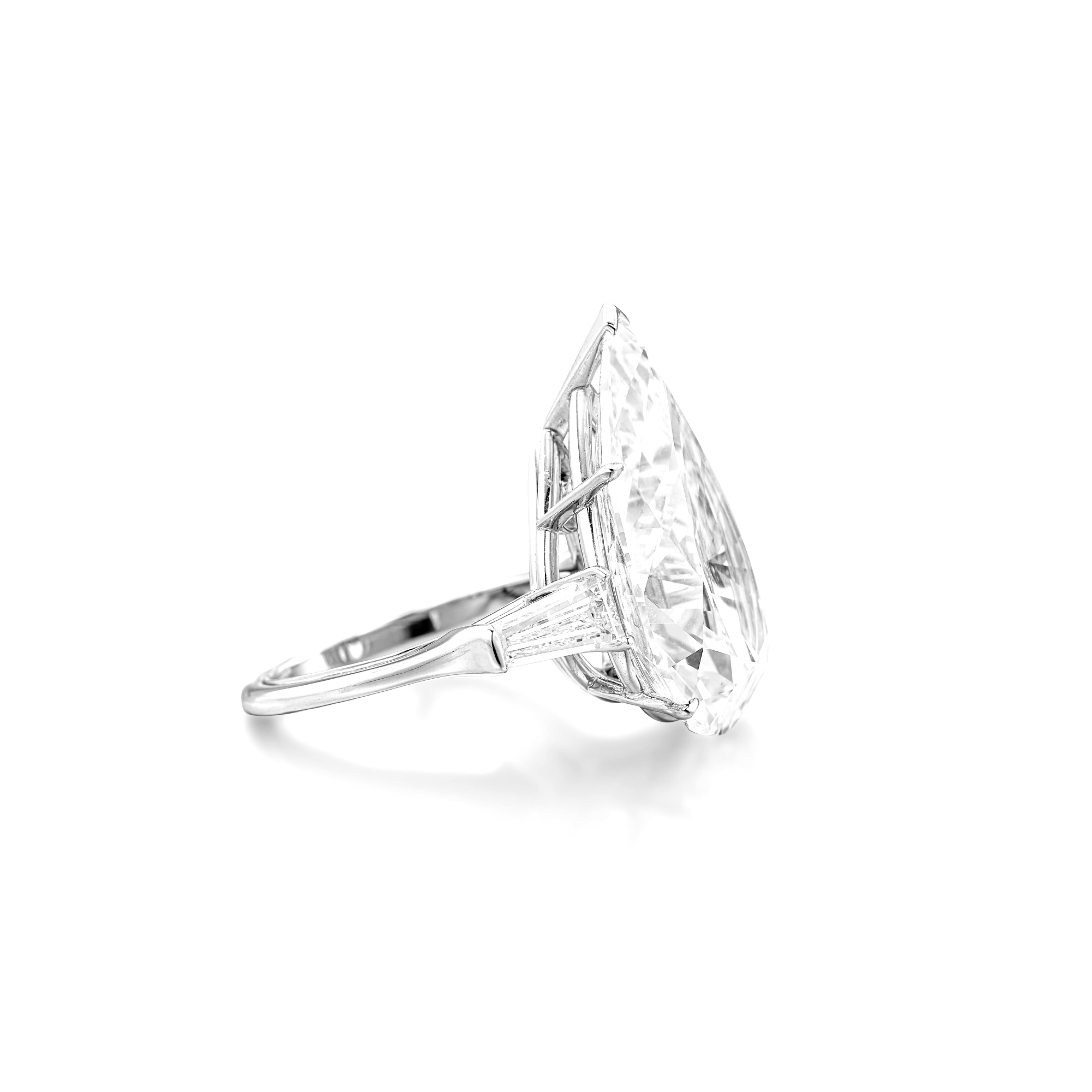 Contemporary GIA Certified 10 Carat Pear Cut Diamond Platinum Ring For Sale