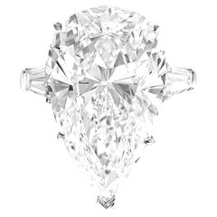 Anillo de platino con diamante talla pera de 10 quilates certificado por el GIA