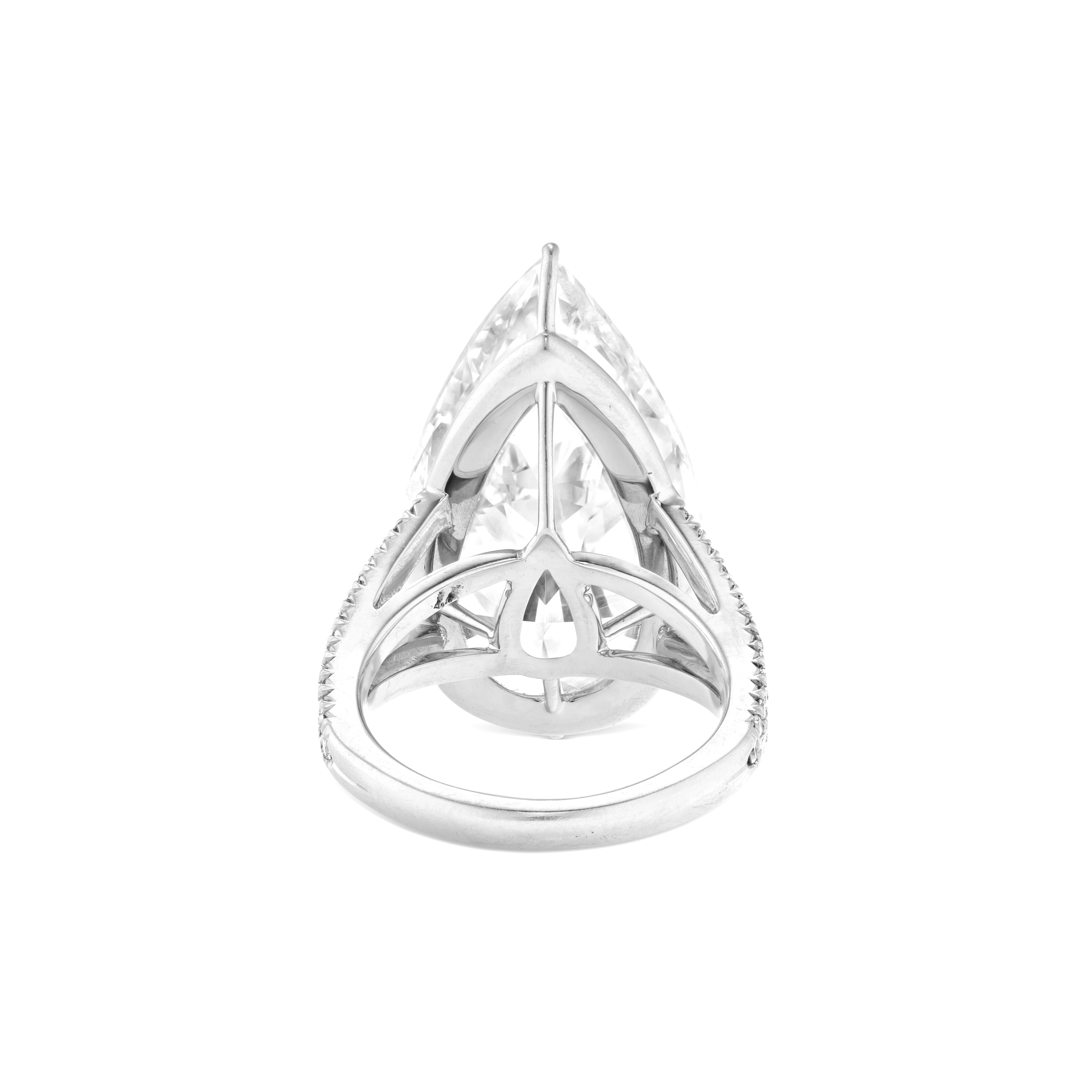 Contemporain Bague avec diamant taille poire de 10 carats certifié GIA, pureté D couleur en vente