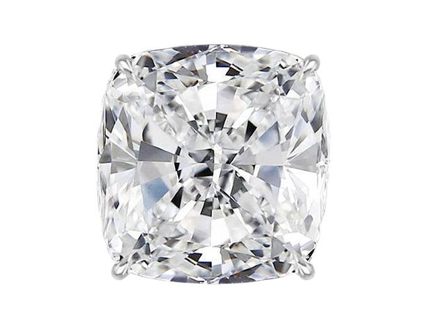 Taglio cuscino GIA certificato 10 squisiti diamanti incastonati in platino in vendita