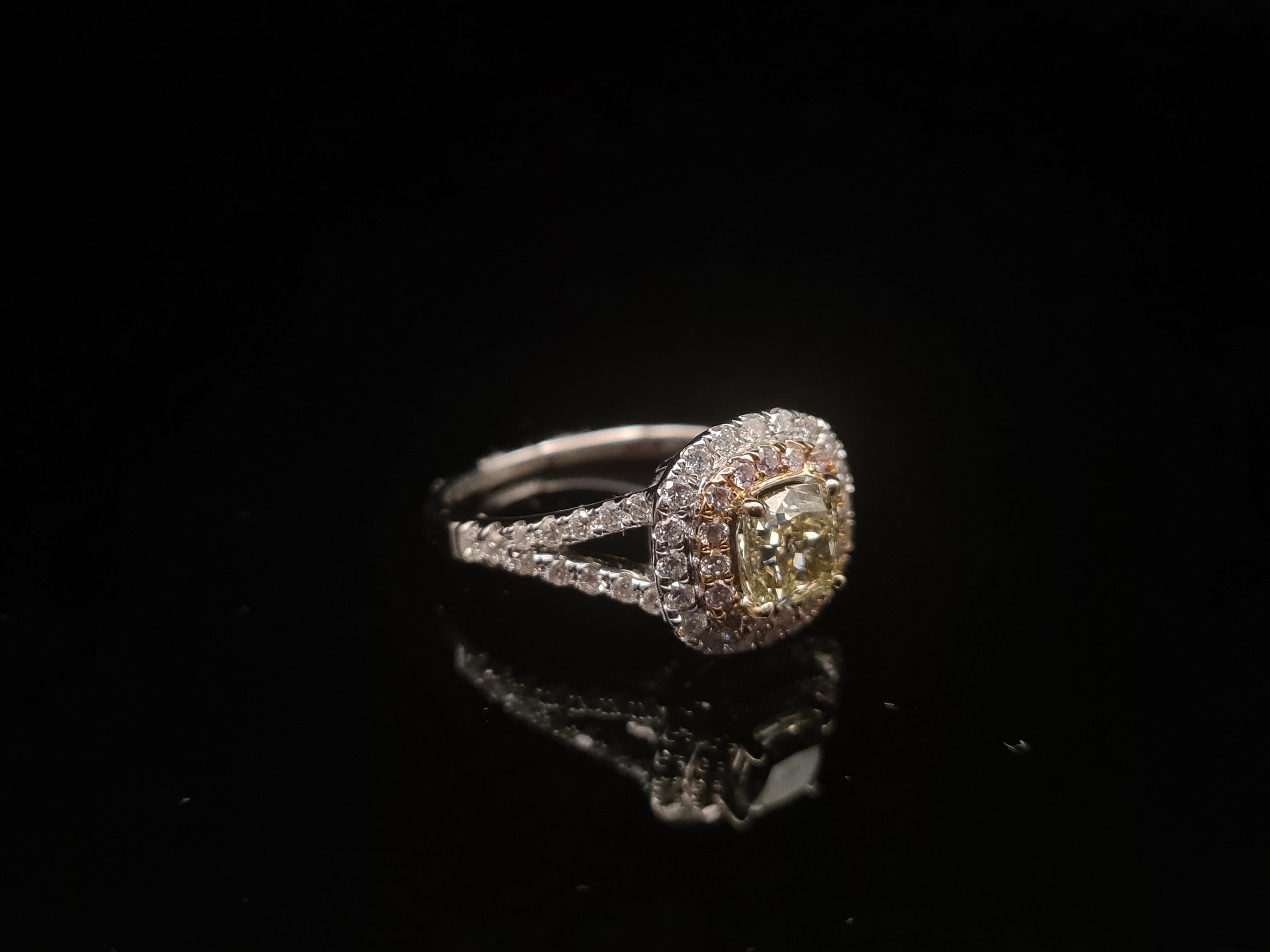Verlobungsring mit GIA-zertifiziertem 1,0 natürlichem gelbem Fancy-Green-Diamant im Kissenschliff im Angebot 3