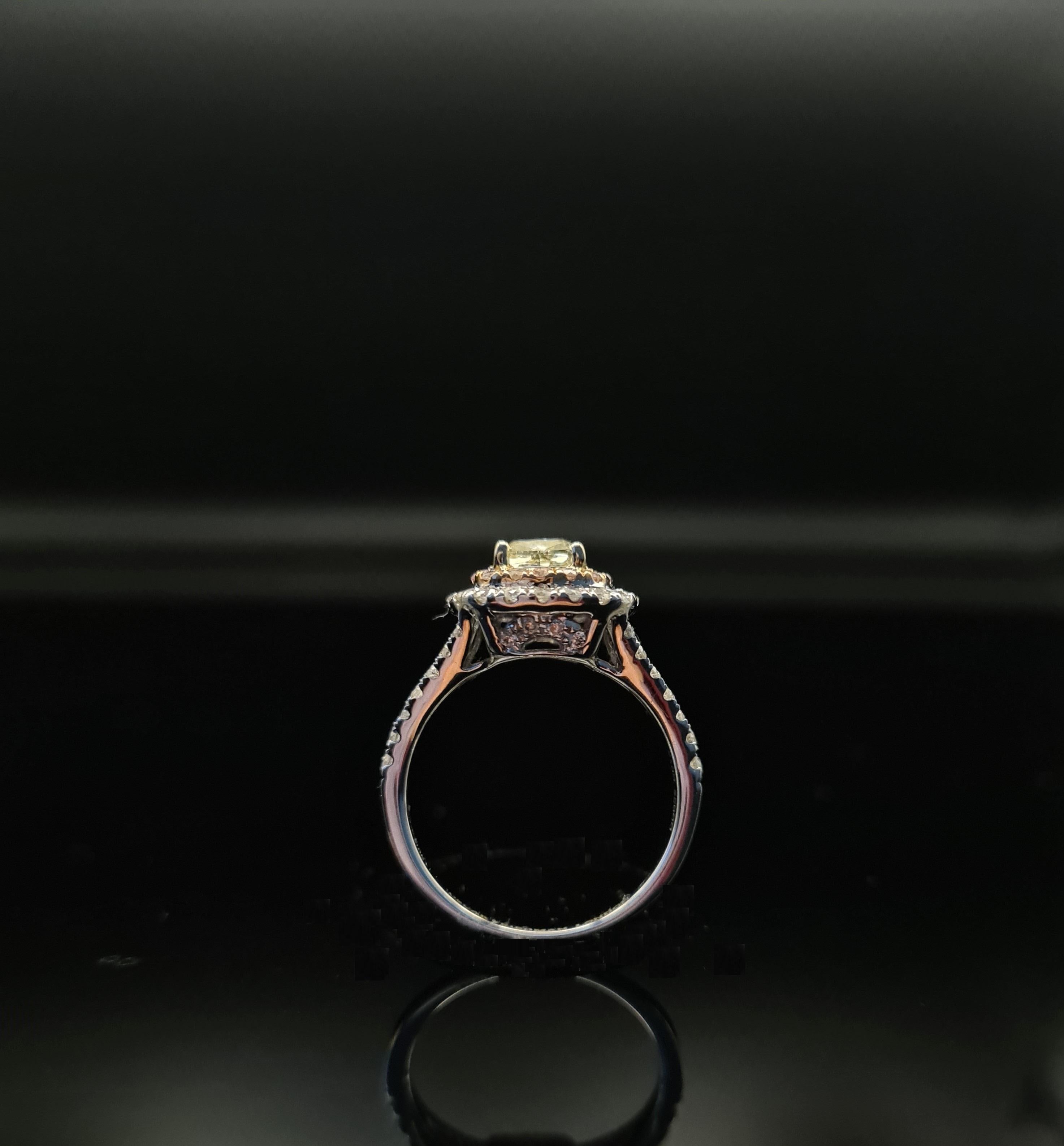 Verlobungsring mit GIA-zertifiziertem 1,0 natürlichem gelbem Fancy-Green-Diamant im Kissenschliff im Angebot 6