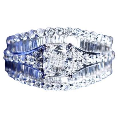 Ein exklusiver Diamantenring in glamourösem und raffiniertem Design, der mit besonderer Aufmerksamkeit für alle Details gefertigt wurde.
Erhöhen Sie Ihre zeitlose Schönheit und verleihen Sie Ihrem Look einen Hauch von Raffinesse und