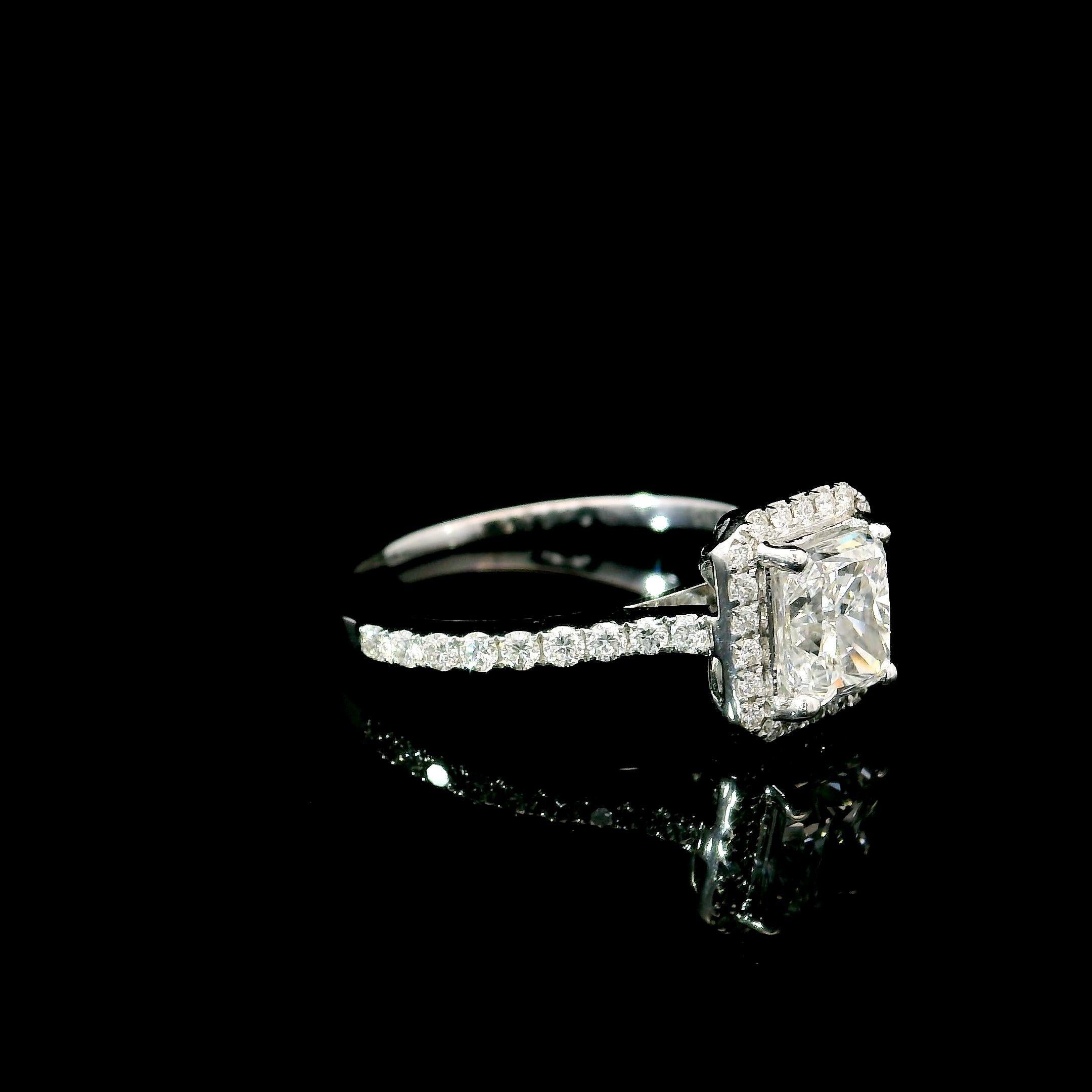 Radiant Cut GIA Certified 1.00 Carat E Colour VVS1 Clarity Diamond Ring For Sale