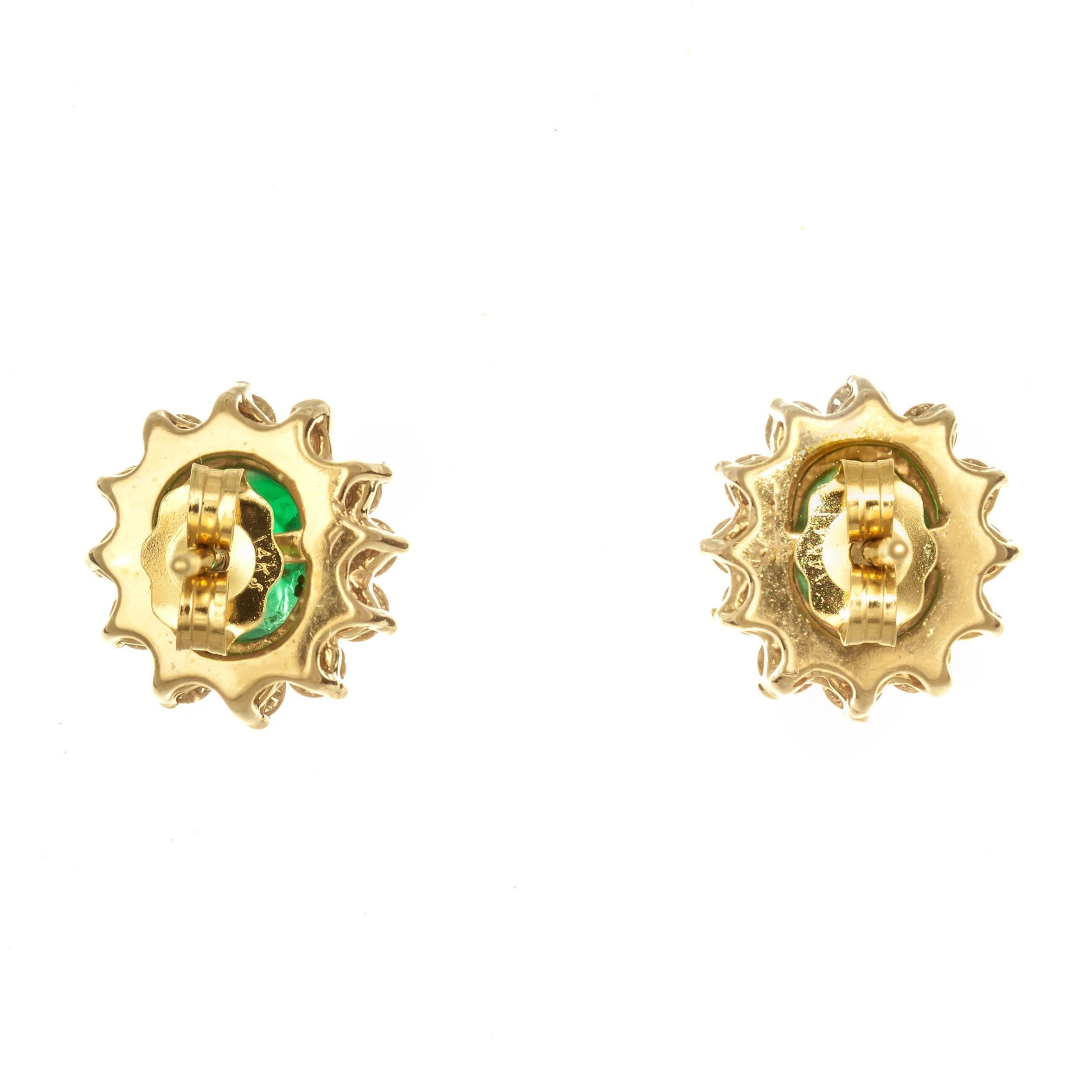 GIA Certified 1.00 Carat Emerald Diamond Yellow Gold Stud Earrings In Excellent Condition For Sale In Stamford, CT